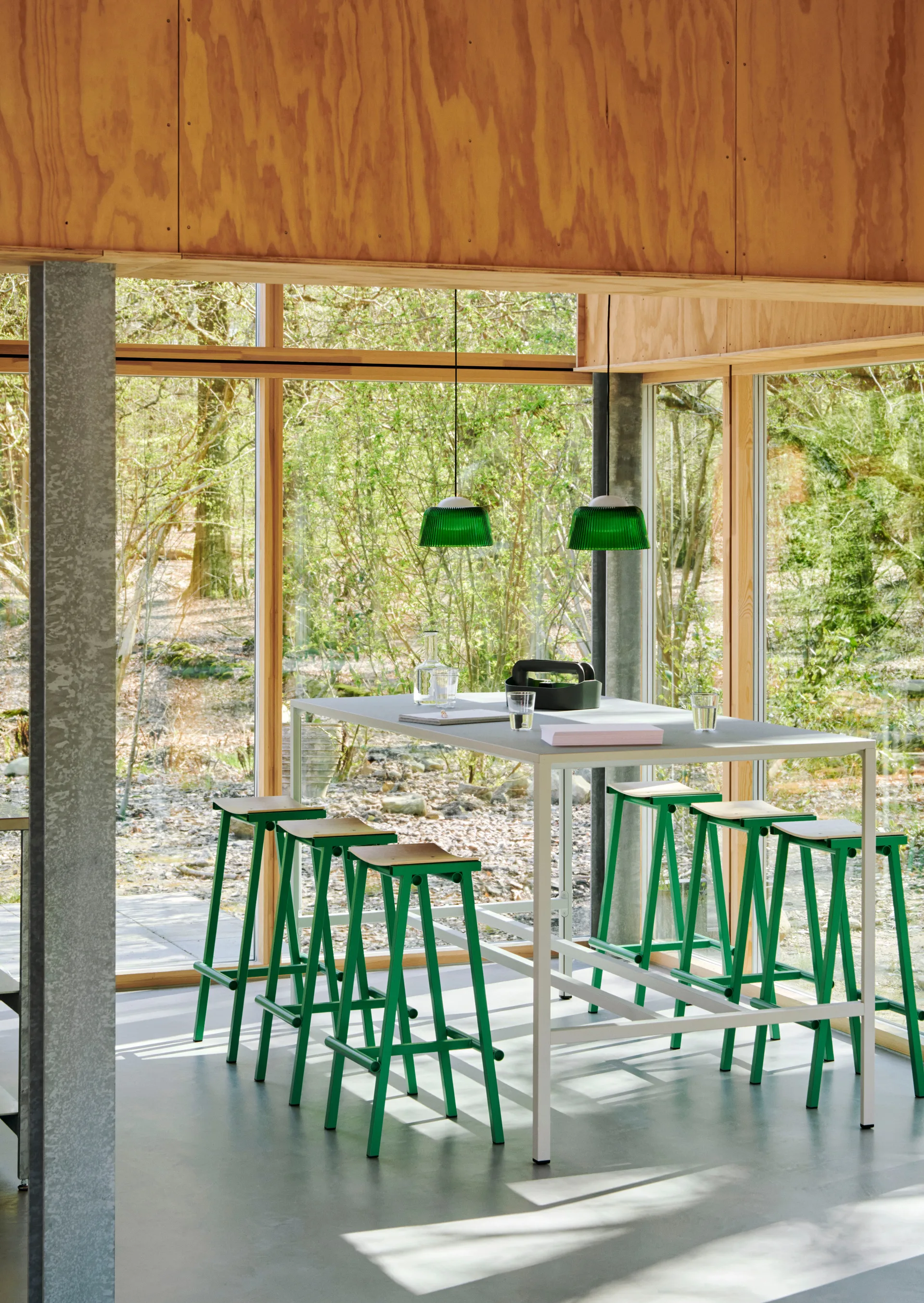 Lámpara colgante Brim Bottle Ø24,5 cm, Green glass HAY