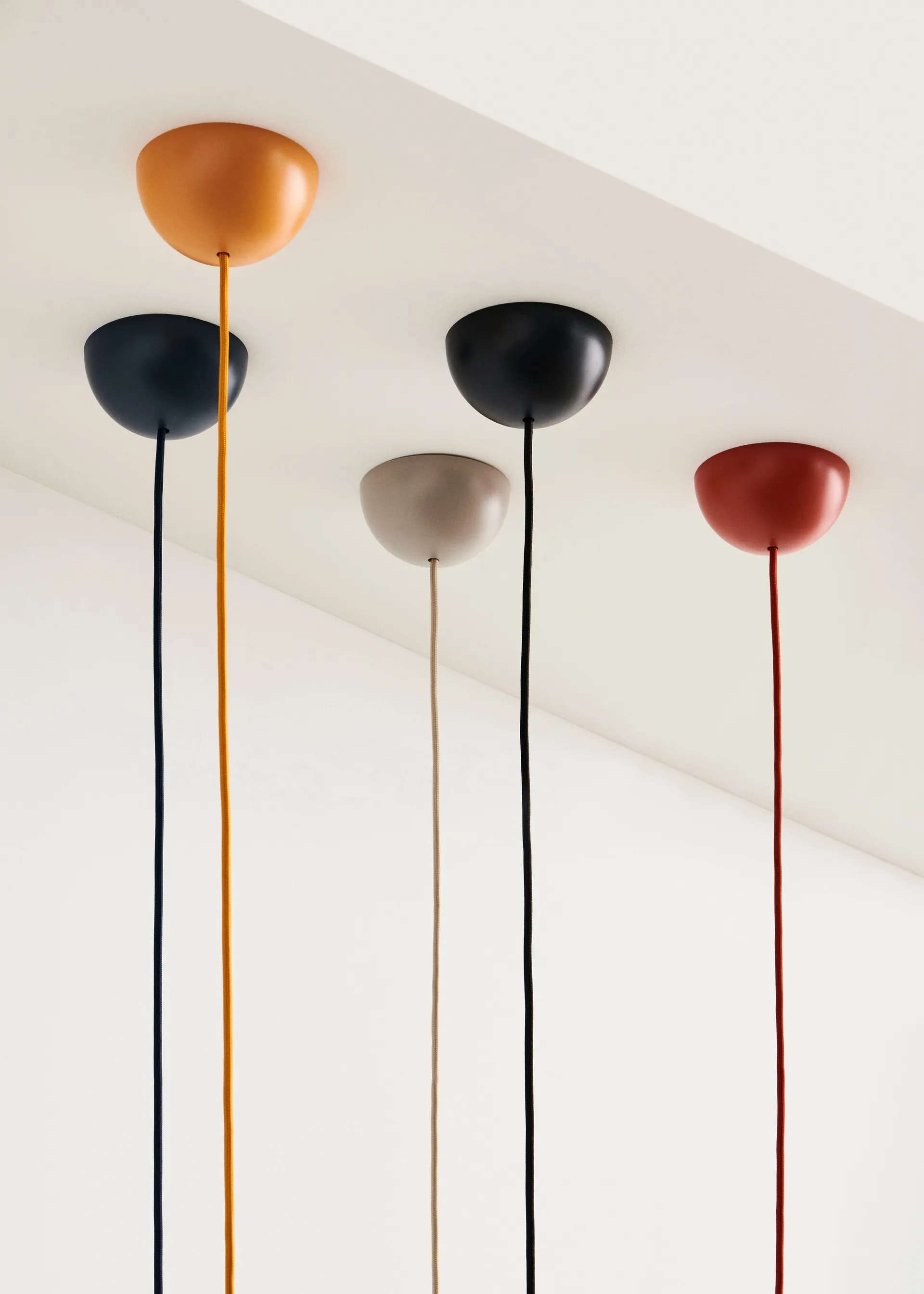 Lámpara colgante Common Pendant Cord set Ø12 cm, Rusty red HAY