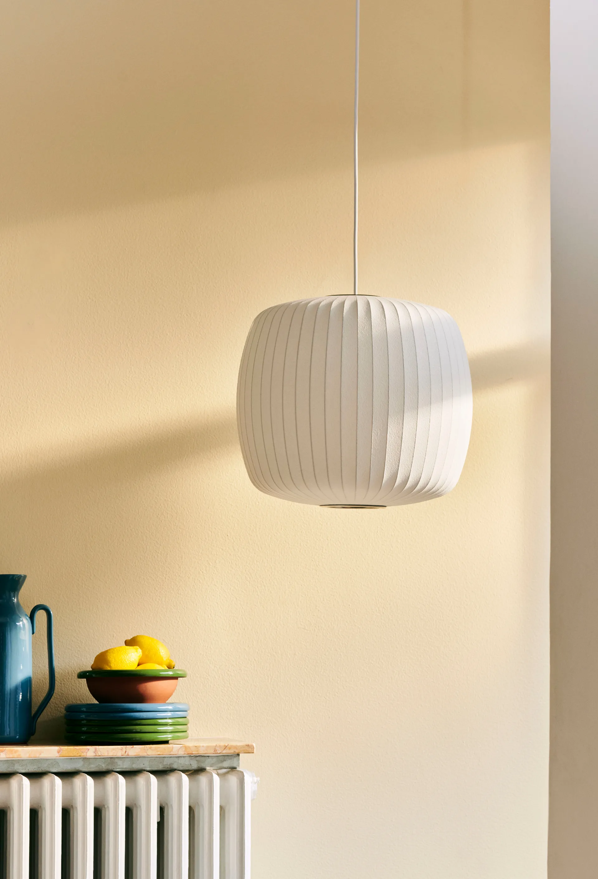 Lámpara colgante Nelson Bubble Roll M, Off white HAY