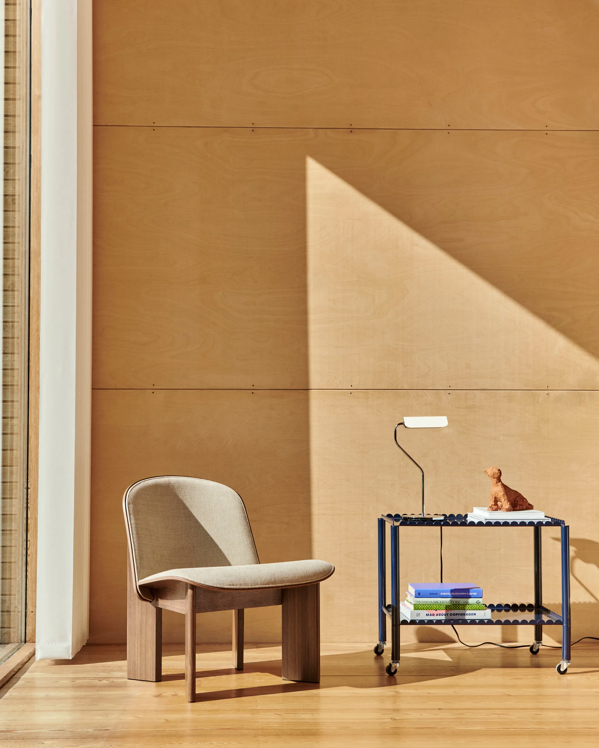 Lámpara de mesa Apex, Oyster white HAY