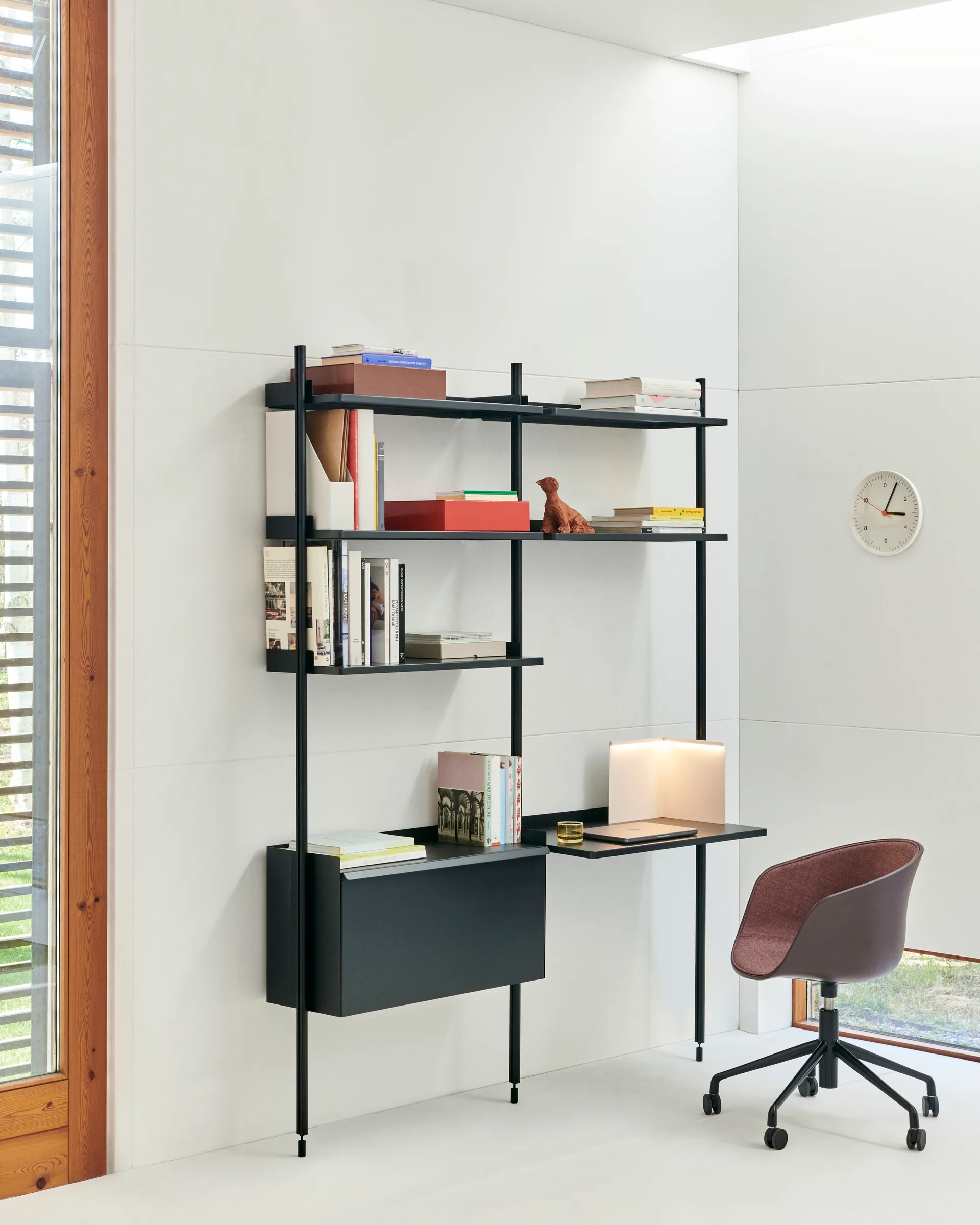 Lámpara de mesa LBM Corner, Cream white HAY