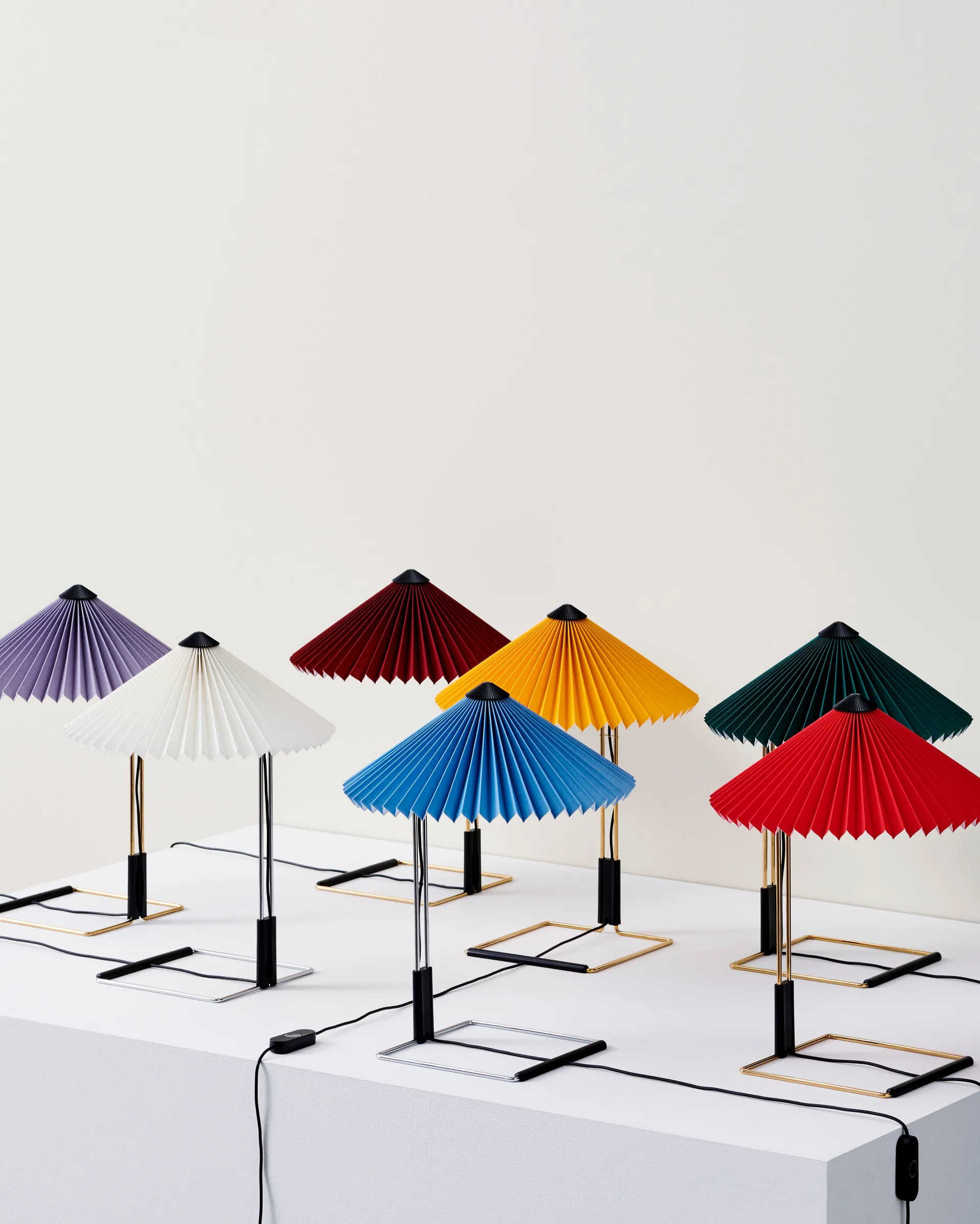 Lámpara de mesa Matin table Ø30 cm, Yellow shade HAY