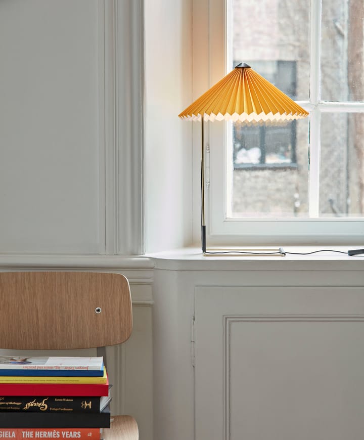Lámpara de mesa Matin table Ø38 cm, Yellow shade HAY
