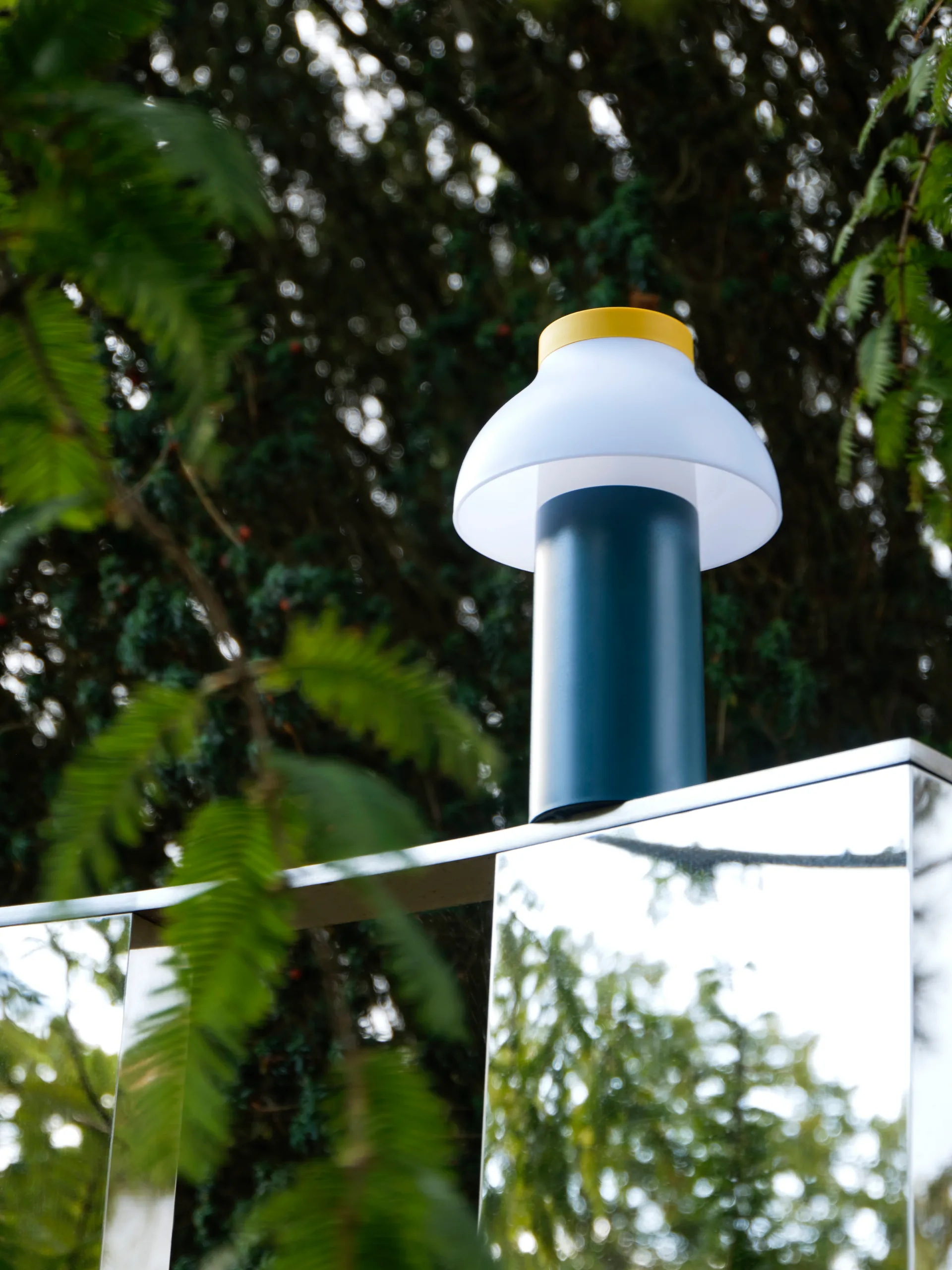 Lámpara de mesa PC Portable, Ocean green HAY