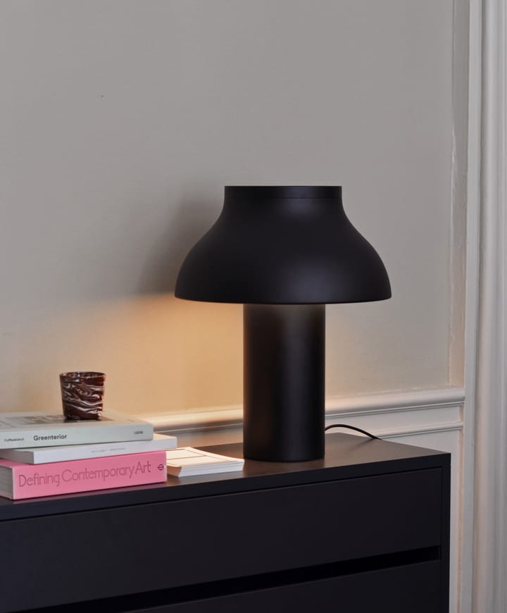 Lámpara de mesa PC table L Ø40 cm, Soft black HAY
