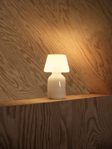 Lámpara de mesa portátil Apollo - blanco - HAY