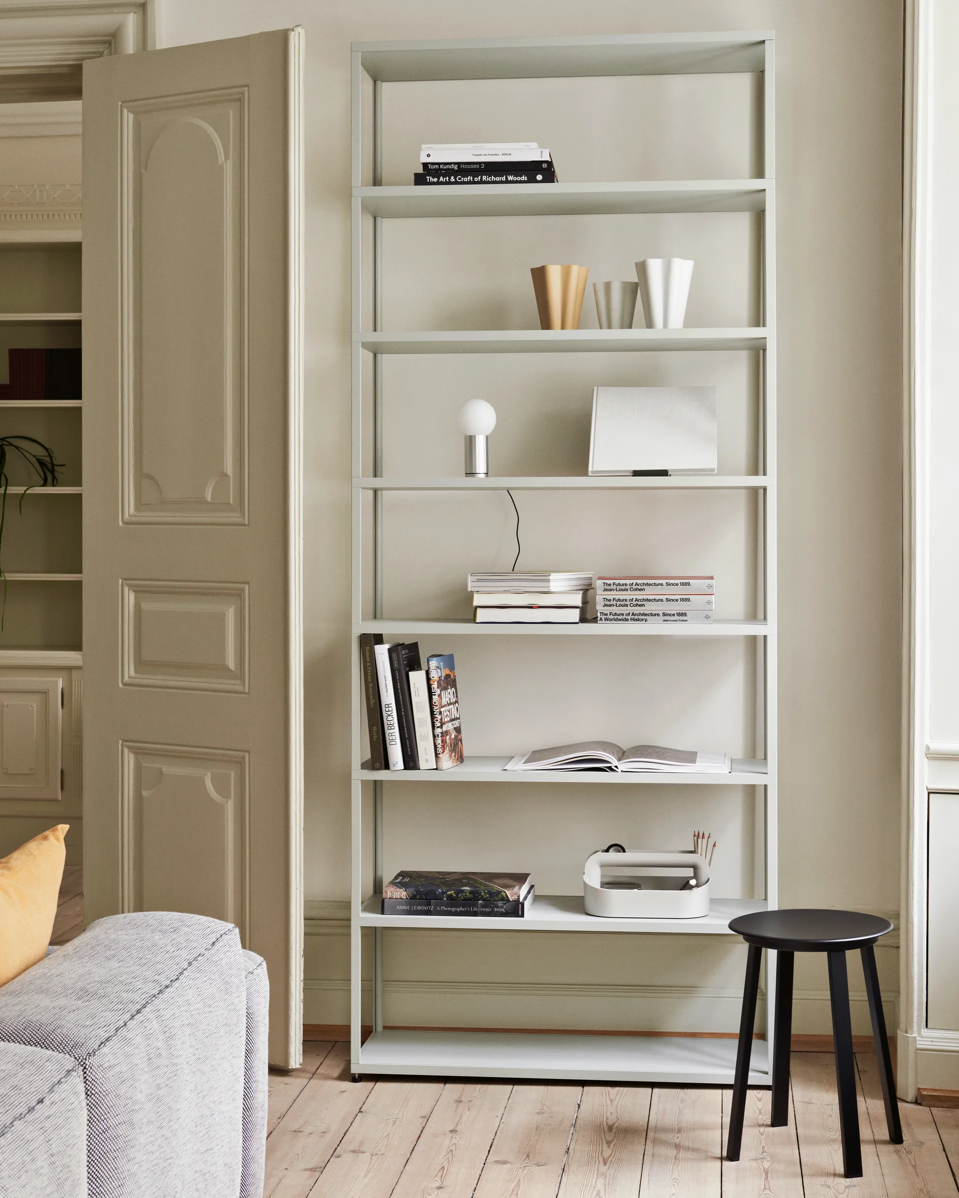 Lámpara de mesa Turn On, Aluminium HAY