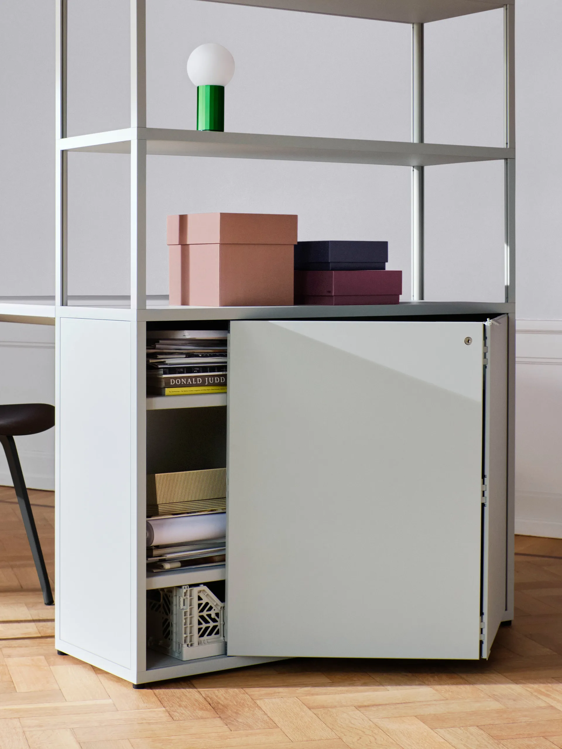 Lámpara de mesa Turn On, verde HAY