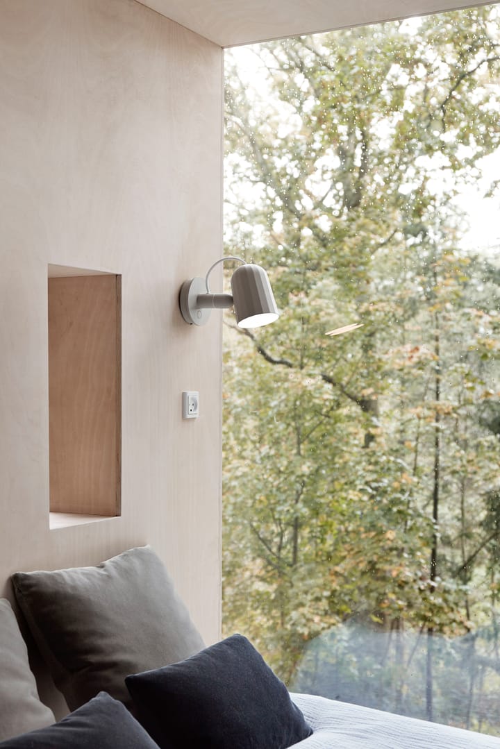 Lámpara de pared Noc wall button, Off white HAY