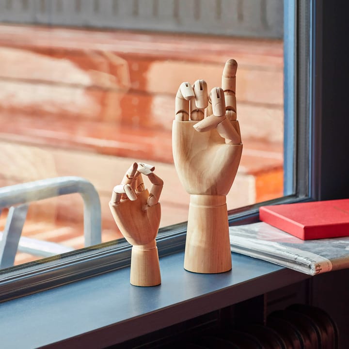 Mano de madera Wooden Hand, Small (13,5 cm) HAY