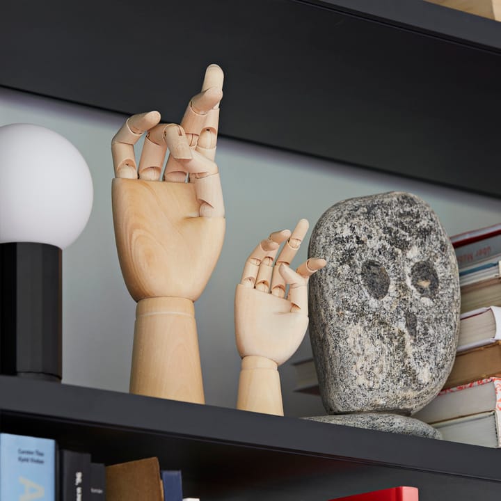 Mano de madera Wooden Hand, Small (13,5 cm) HAY