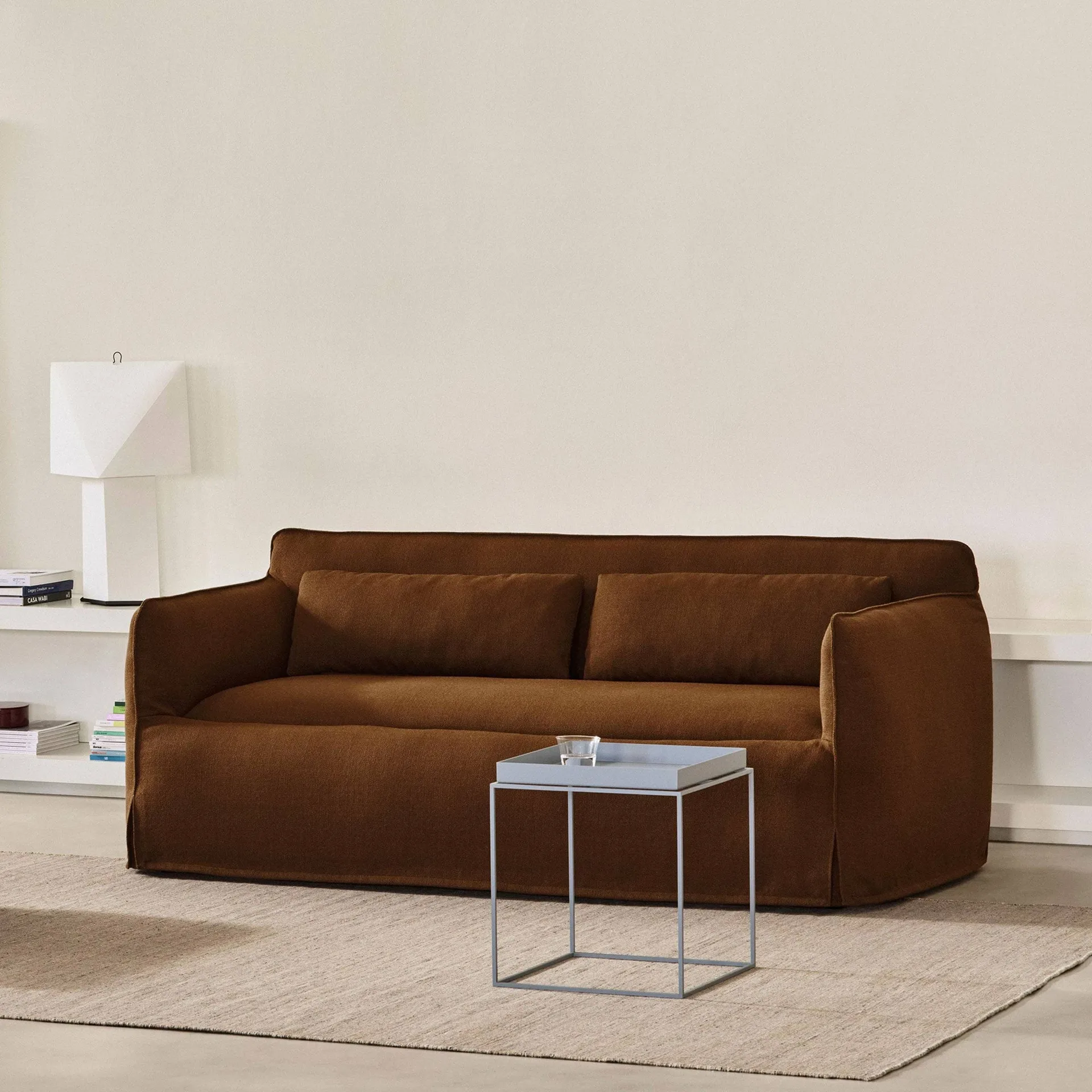 Mesa auxiliar con bandeja Tray Table medium, Soft mint, 40x40x44 cm HAY