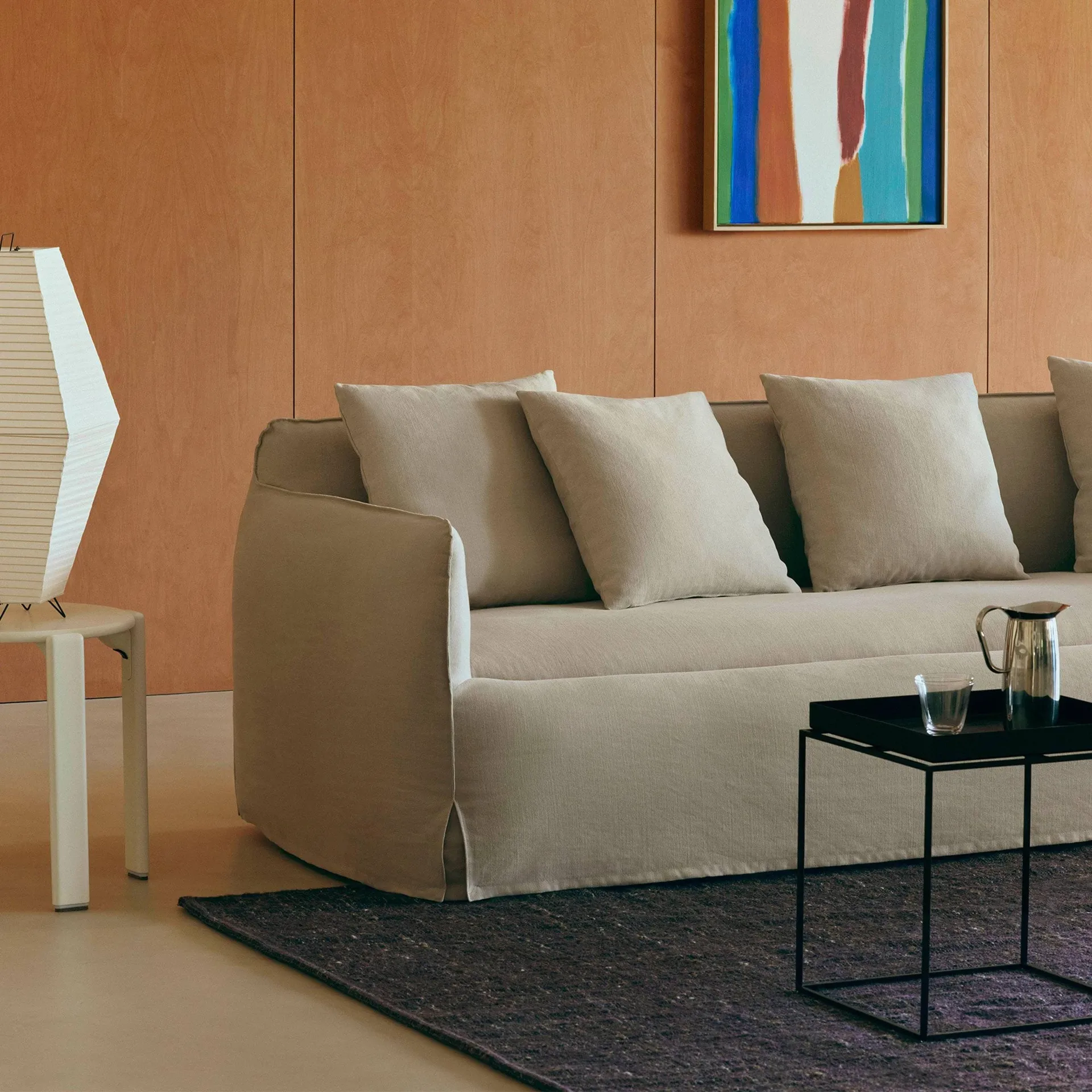 Mesa auxiliar con bandeja Tray Table medium, Warm beige, 30x30x44 cm HAY