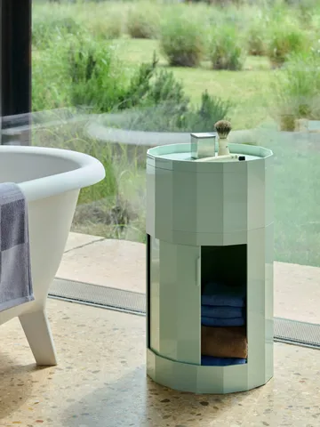 Mesa auxiliar Facet Cabinet high pies/ruedas 66 cm - Soft mint - HAY