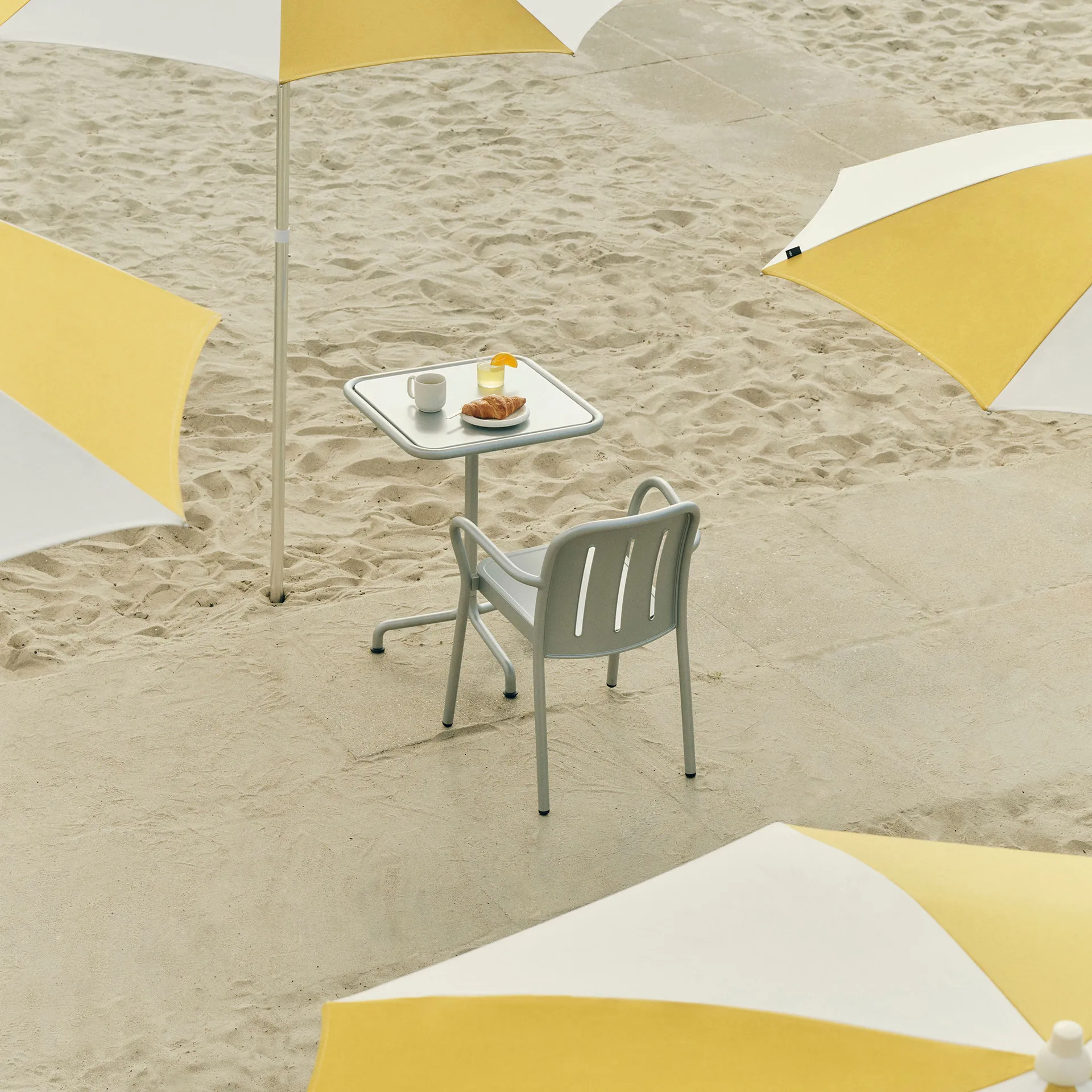 Mesa Deville, Gris plata, 60x70x74 cm HAY