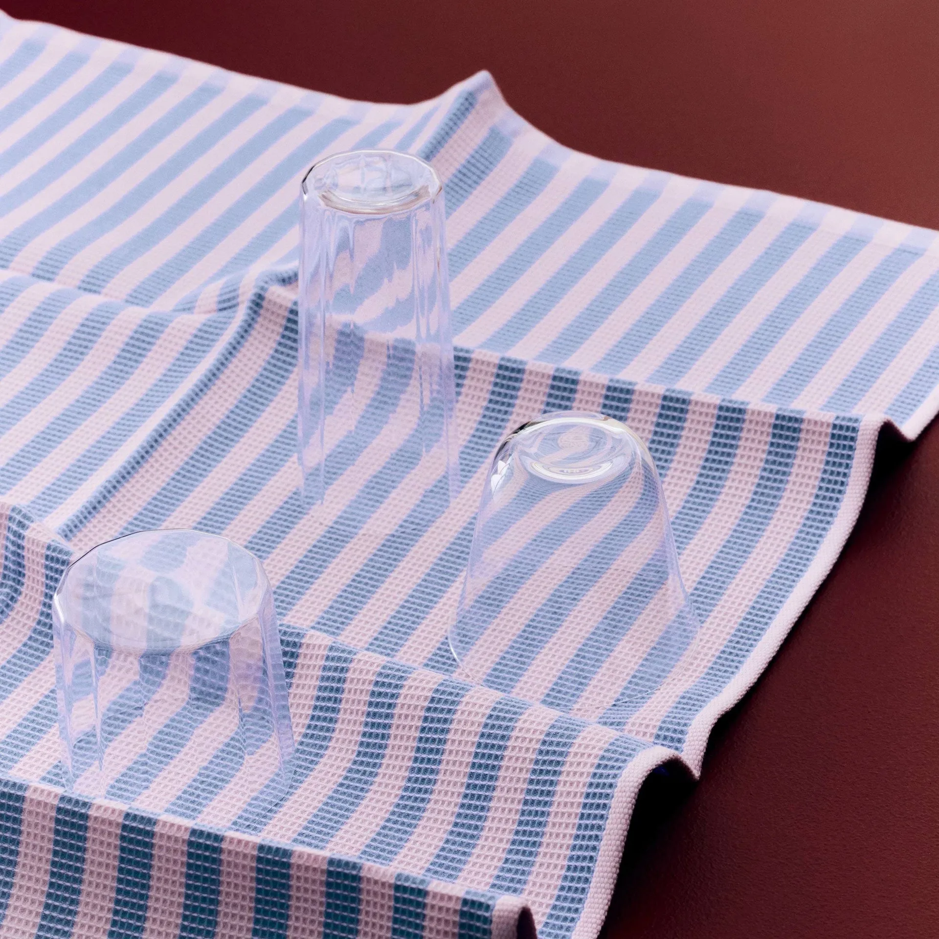 Paño de cocina Canteen 52 x 80 cm, Sky blue-light pink block stripe HAY