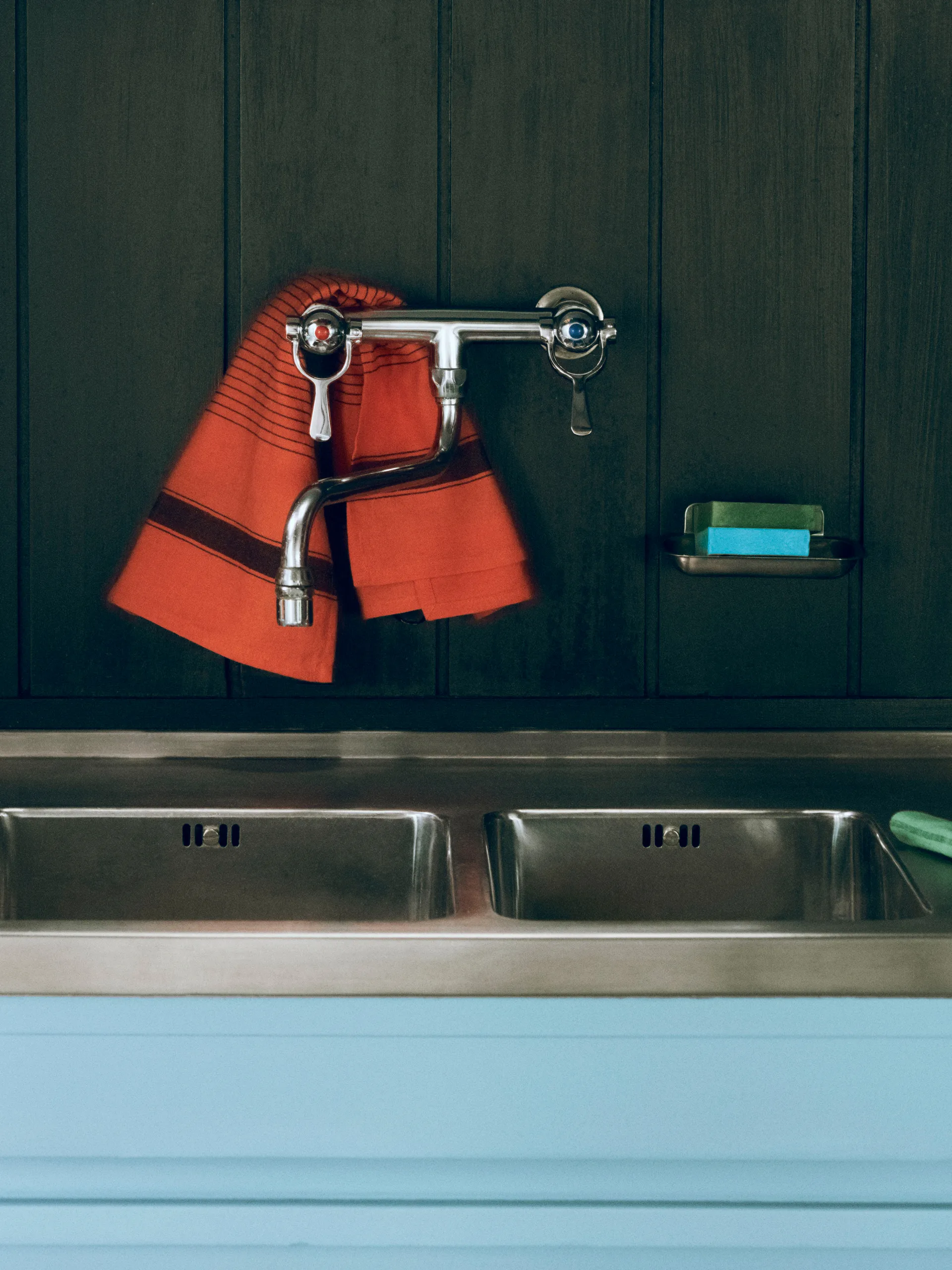 Paño de cocina Linear 52x80 cm, Warm red HAY