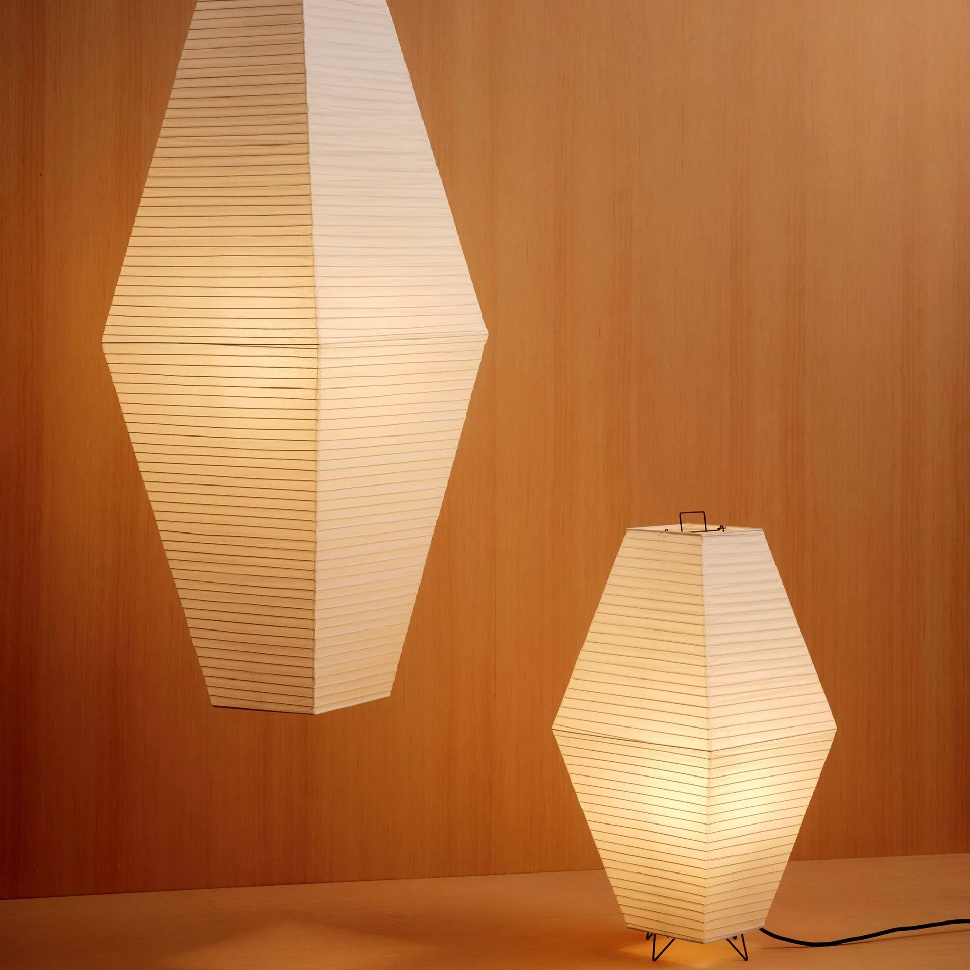 Pantalla para lámpara de pie y de mesa Paper Shade Prism, Classic white, 30x66 cm HAY
