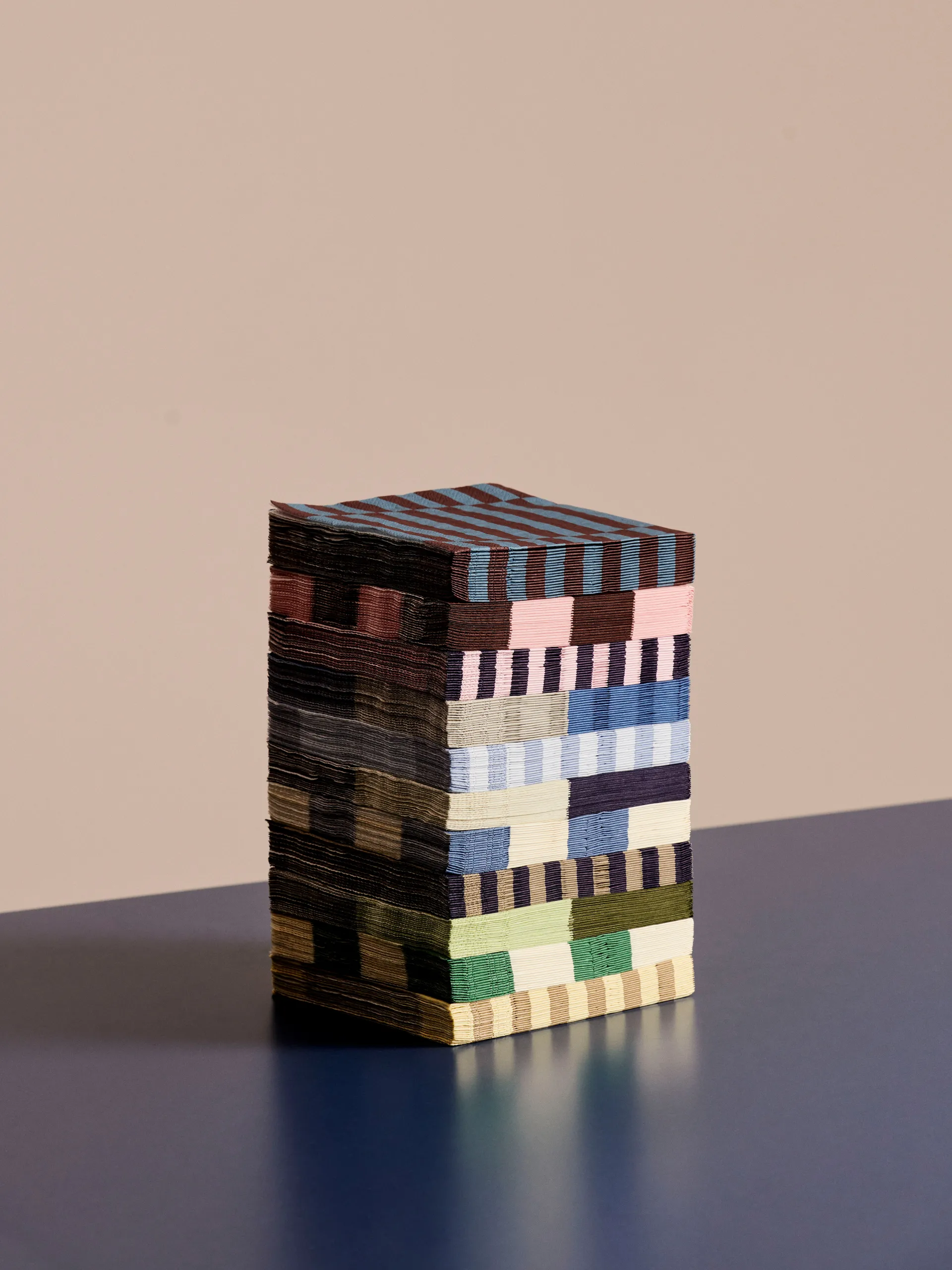 Servilleta Pattern Dinner Check 40x40 cm, set de 20, Light pink-bordeaux-black M HAY