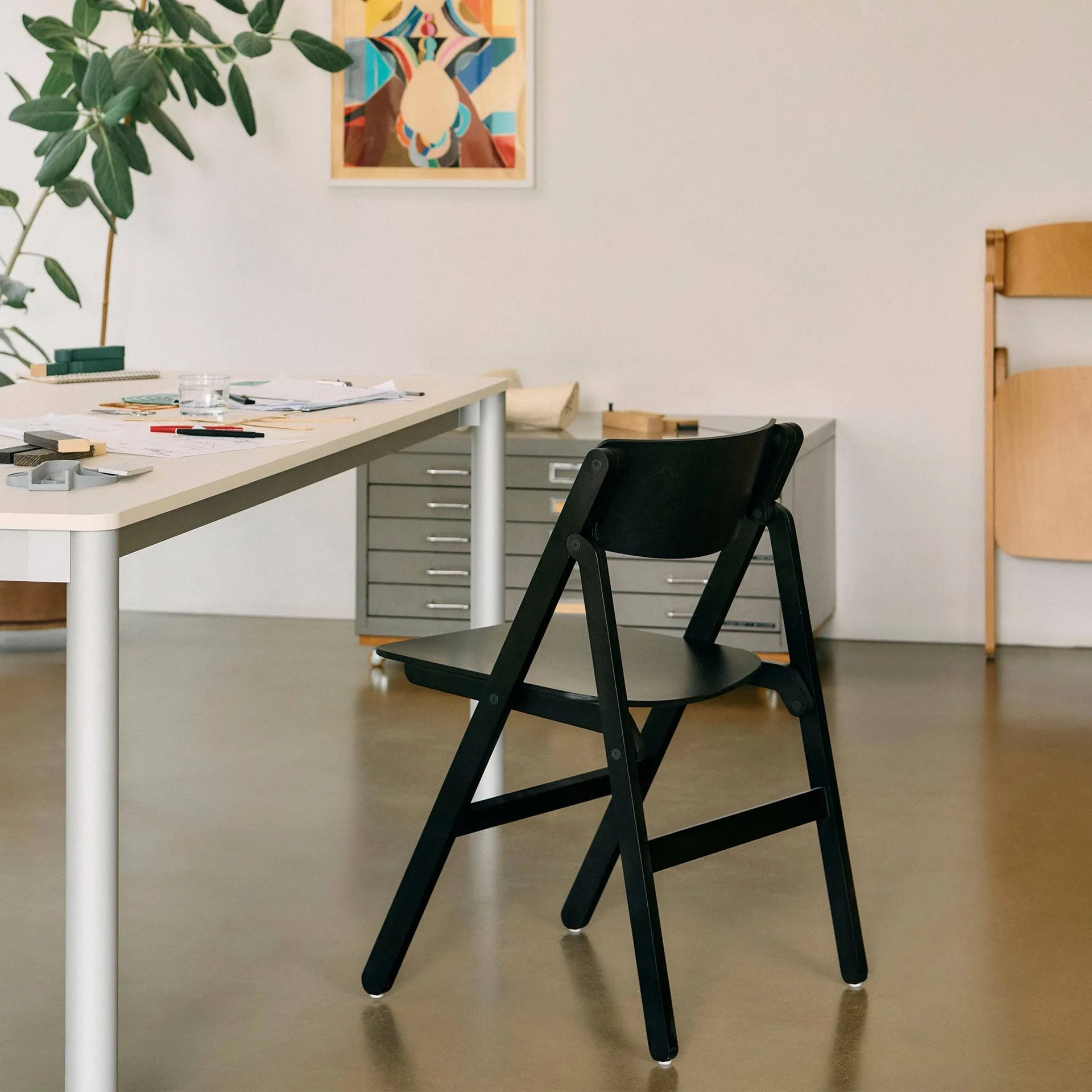 Silla Backflip Chair, Anthracite haya lacada HAY