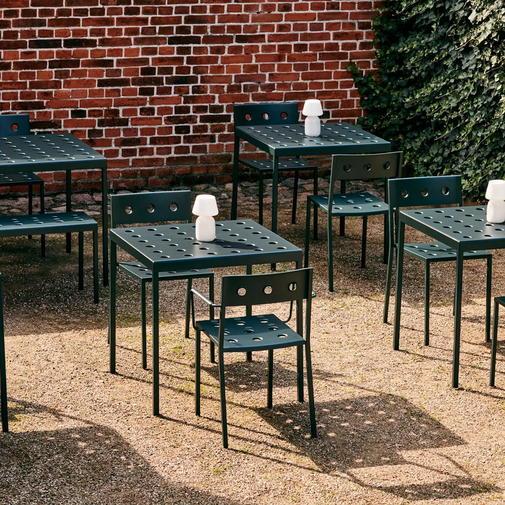 Silla Balcony, bosque oscuro HAY