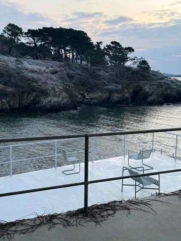 Silla Palissade Cantilever  - Acero galvanizado en caliente - HAY