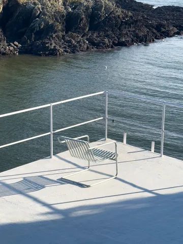 Sillón lounge Palissade Cantilever Low  - Acero galvanizado en caliente - HAY