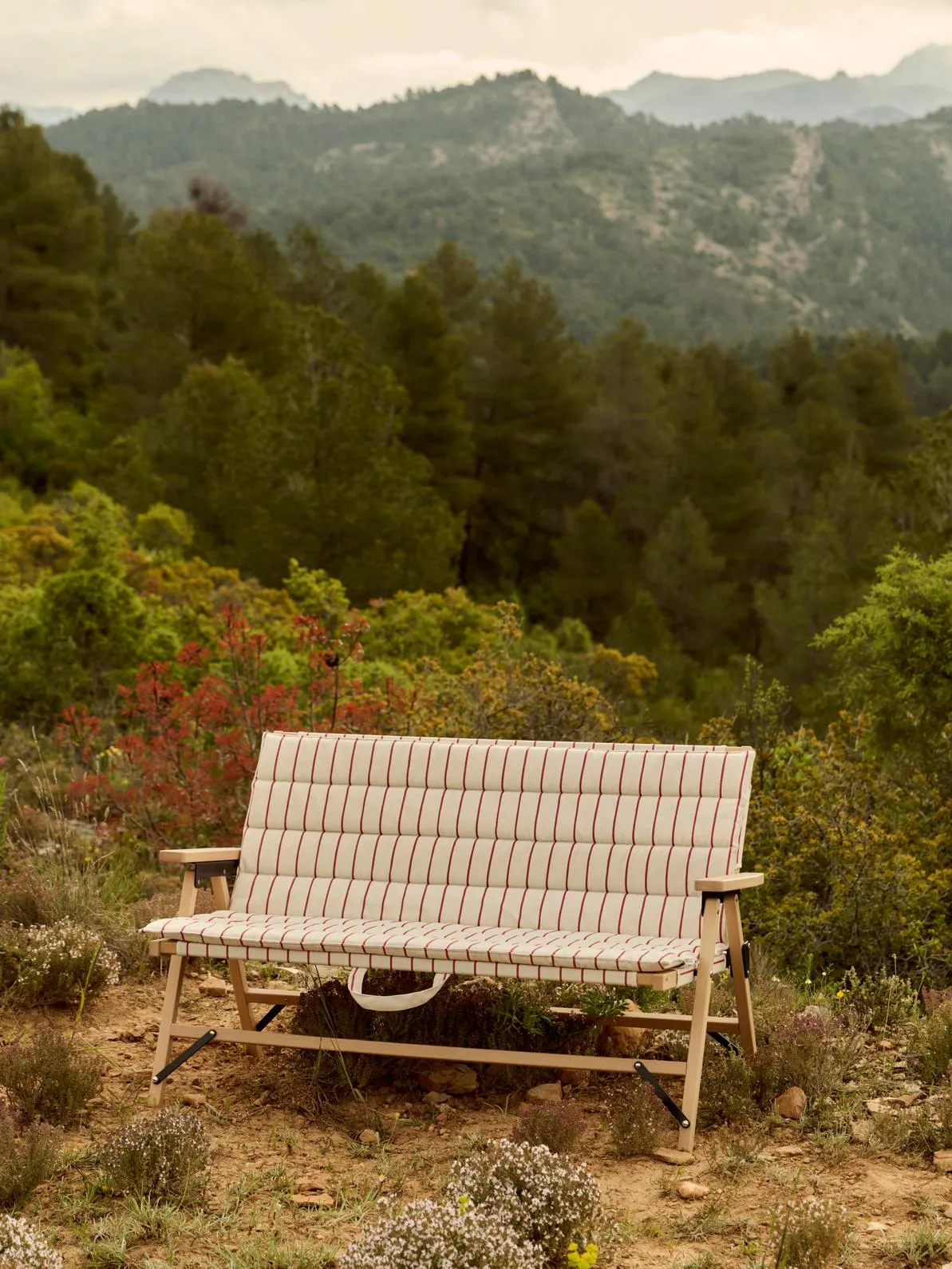 Sofá plegable Outdoor Market, Beige-red, 2 plazas HAY