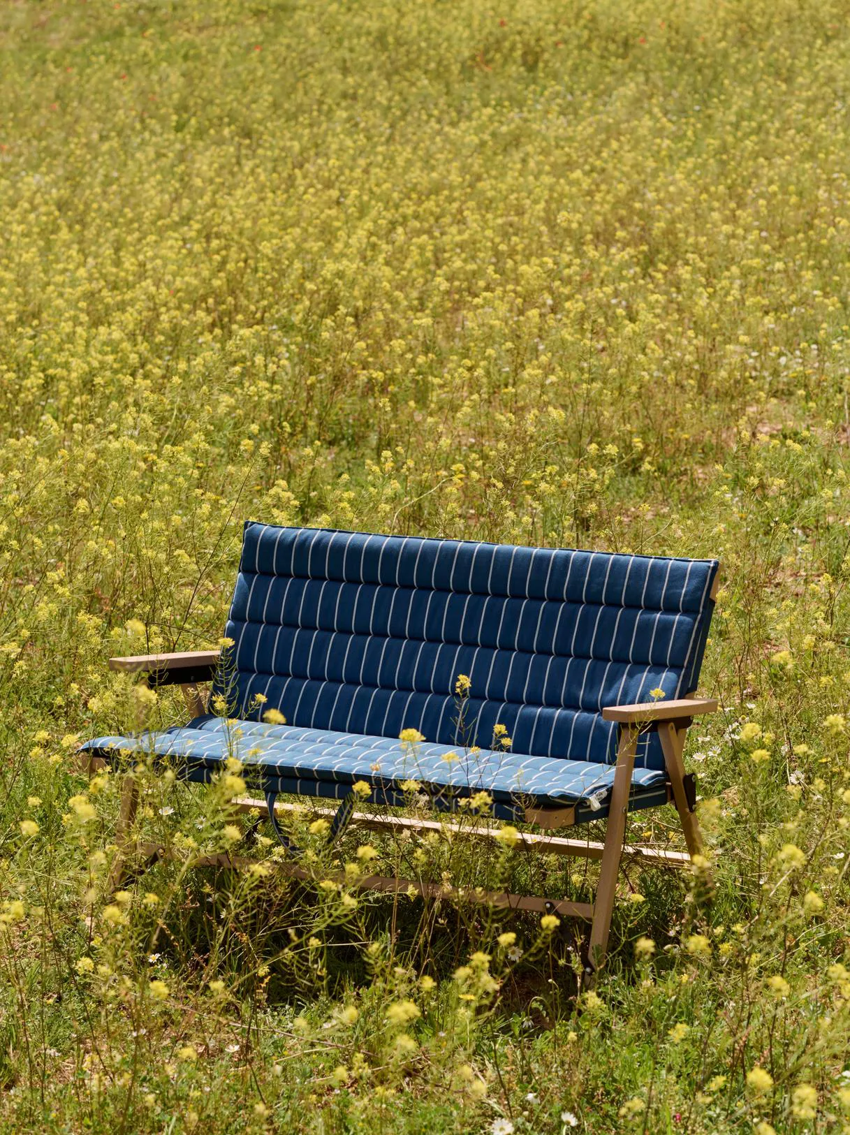 Sofá plegable Outdoor Market, Blue-beige, 2 plazas HAY