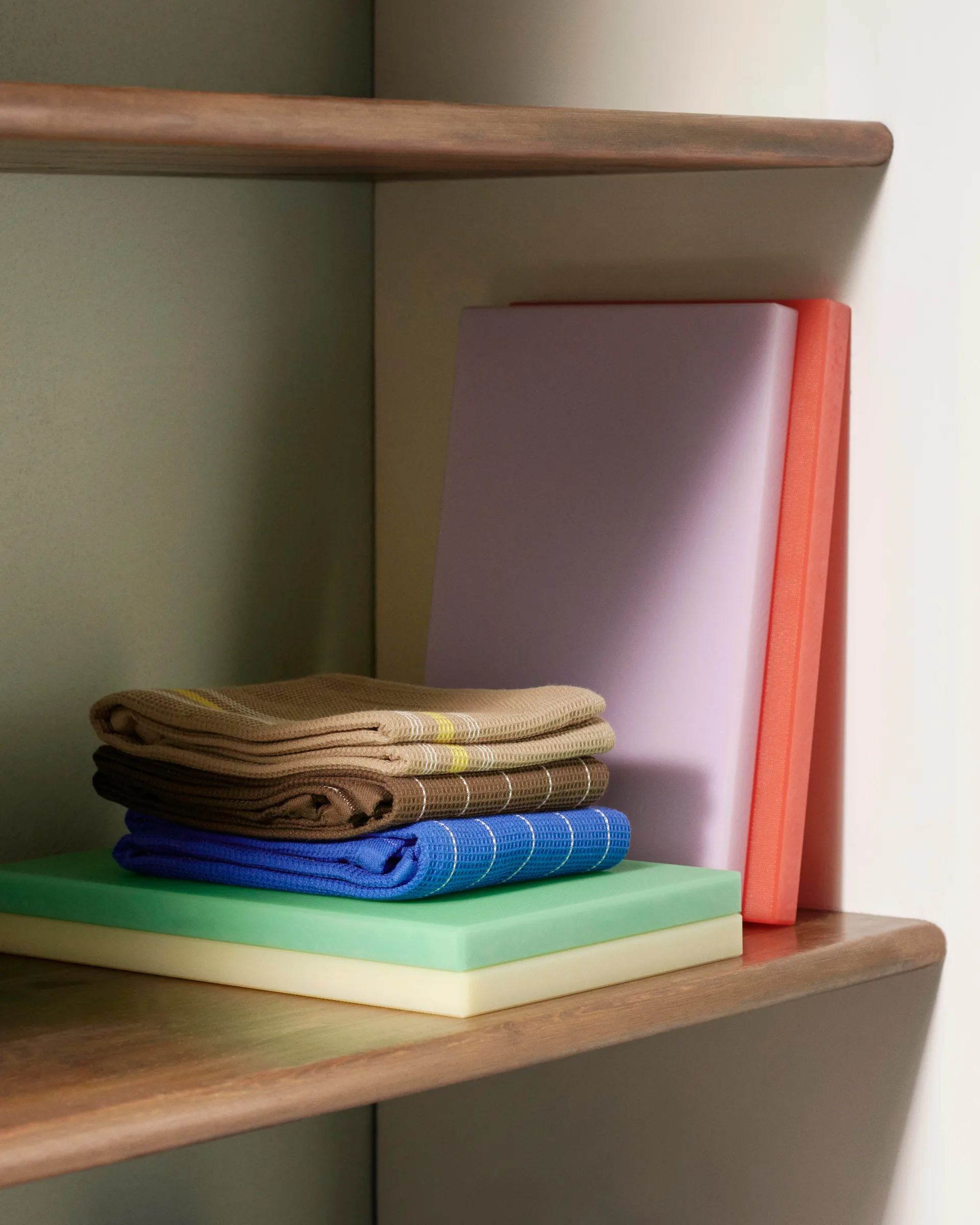 Tabla de cortar Chopping Board M 20x30 cm, Red HAY