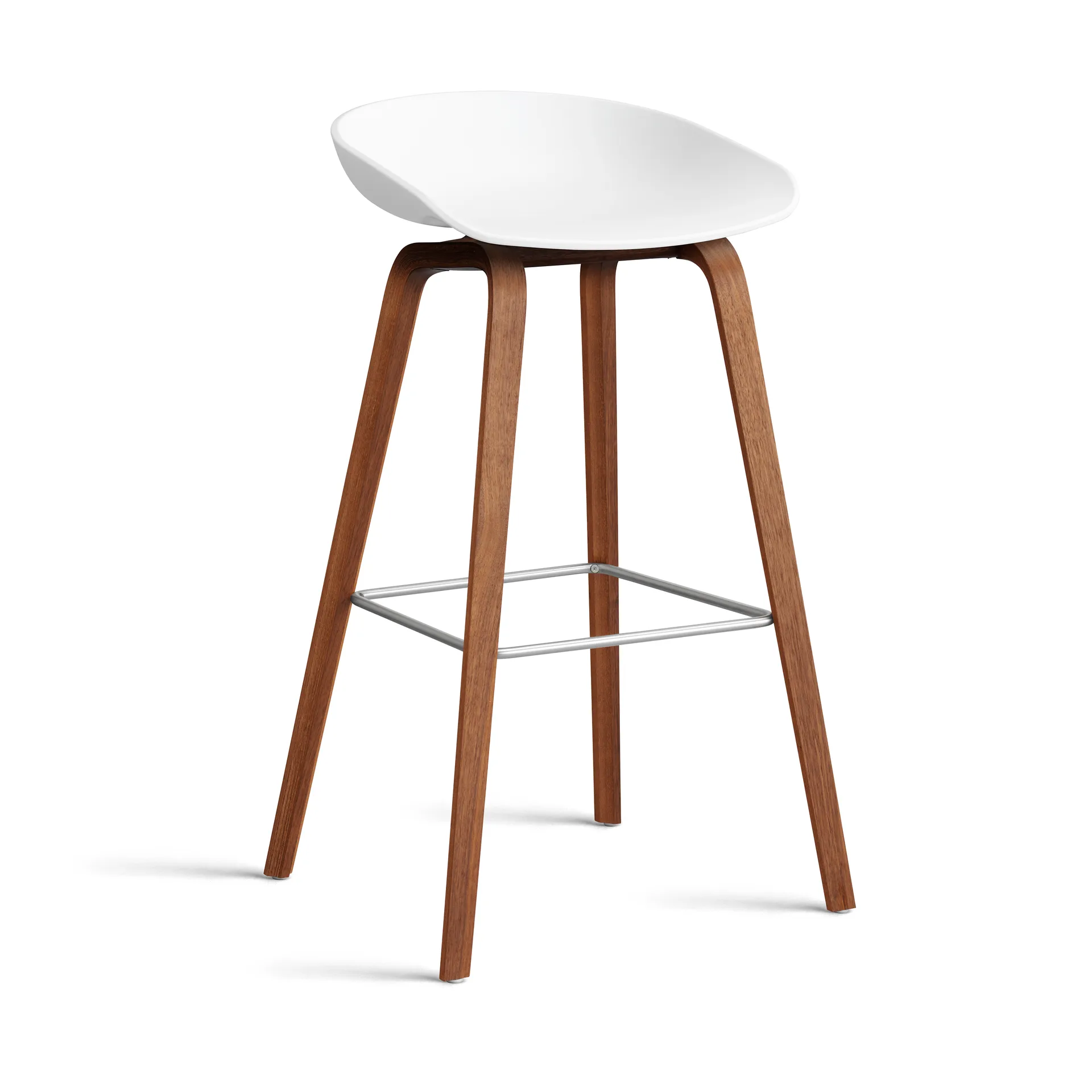 Taburete alto About a Stool 32 con base de nogal 2.0, Blanco-soporte de acero inoxidable HAY