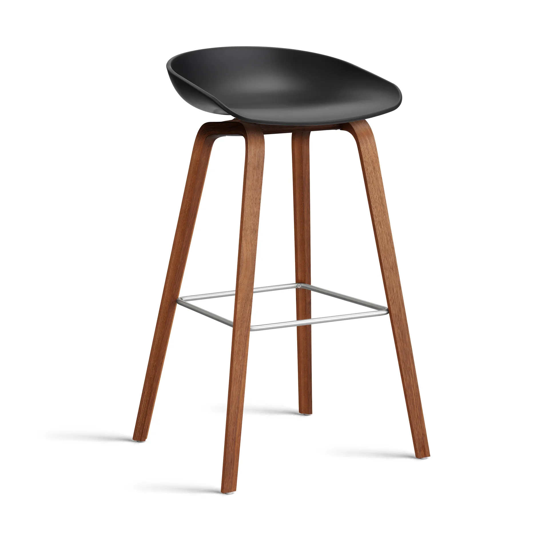 Taburete alto About a Stool 32 con base de nogal 2.0, Negro-Soporte de acero inoxidable HAY