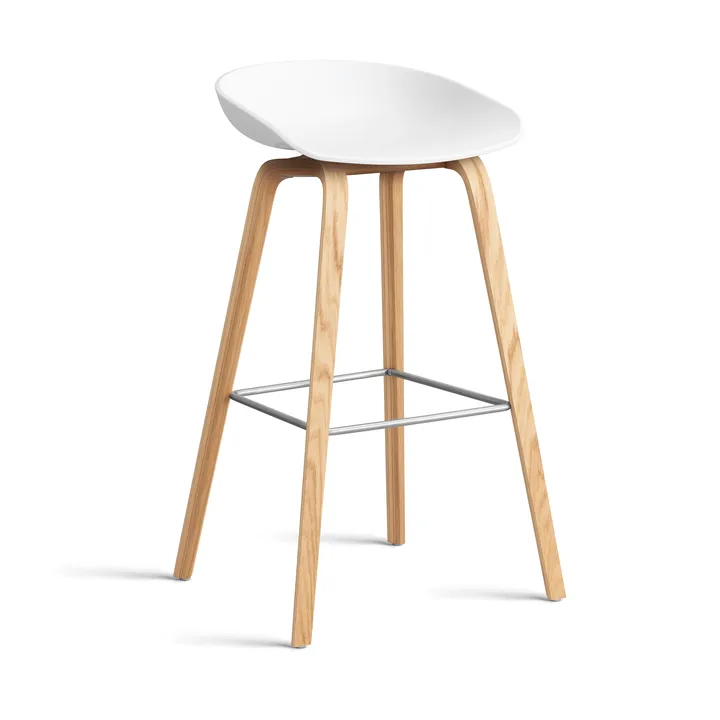 Taburete alto About a Stool 32 con base de roble lacado 2.0 - Blanco-acero inoxidable soporte - HAY