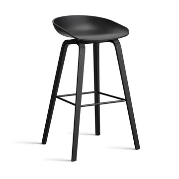 Taburete alto About a Stool 32 con base de roble negro 2.0 - Negro-negro soporte de acero - HAY