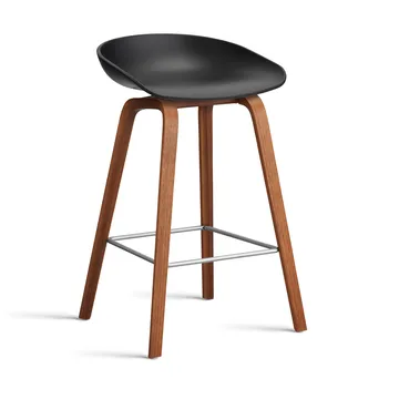Taburete bajo About a Stool 32 con base de nogal 2.0 - Negro-soporte de acero inoxidable - HAY