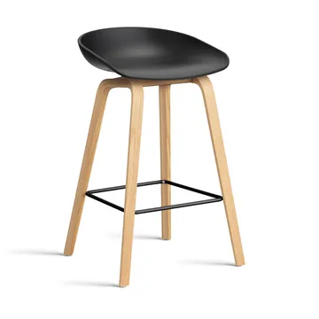 Taburete bajo About a Stool 32 con base de roble lacado 2.0 - Acero con soporte negro-negro - HAY