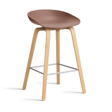 Taburete bajo About a Stool 32 con base de roble lacado 2.0 - Soft brick-soporte de acero inoxidable - HAY