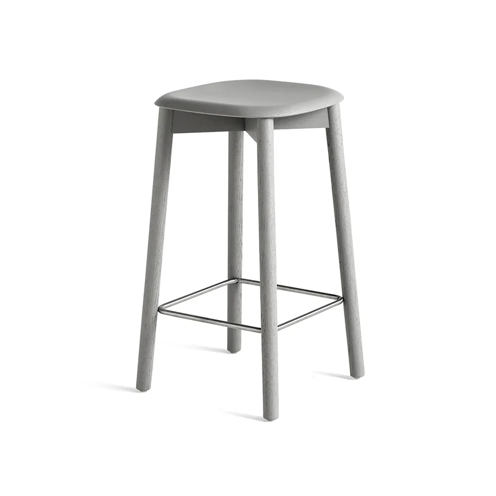 Taburete bajo Soft Edge 32, Soft grey-soft grey estructura de roble/exoesqueleto de roble HAY
