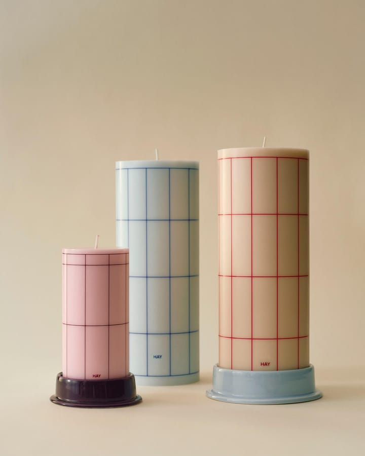 Vela gruesa Column Candle large 25 cm, Light blue-blue grid check HAY