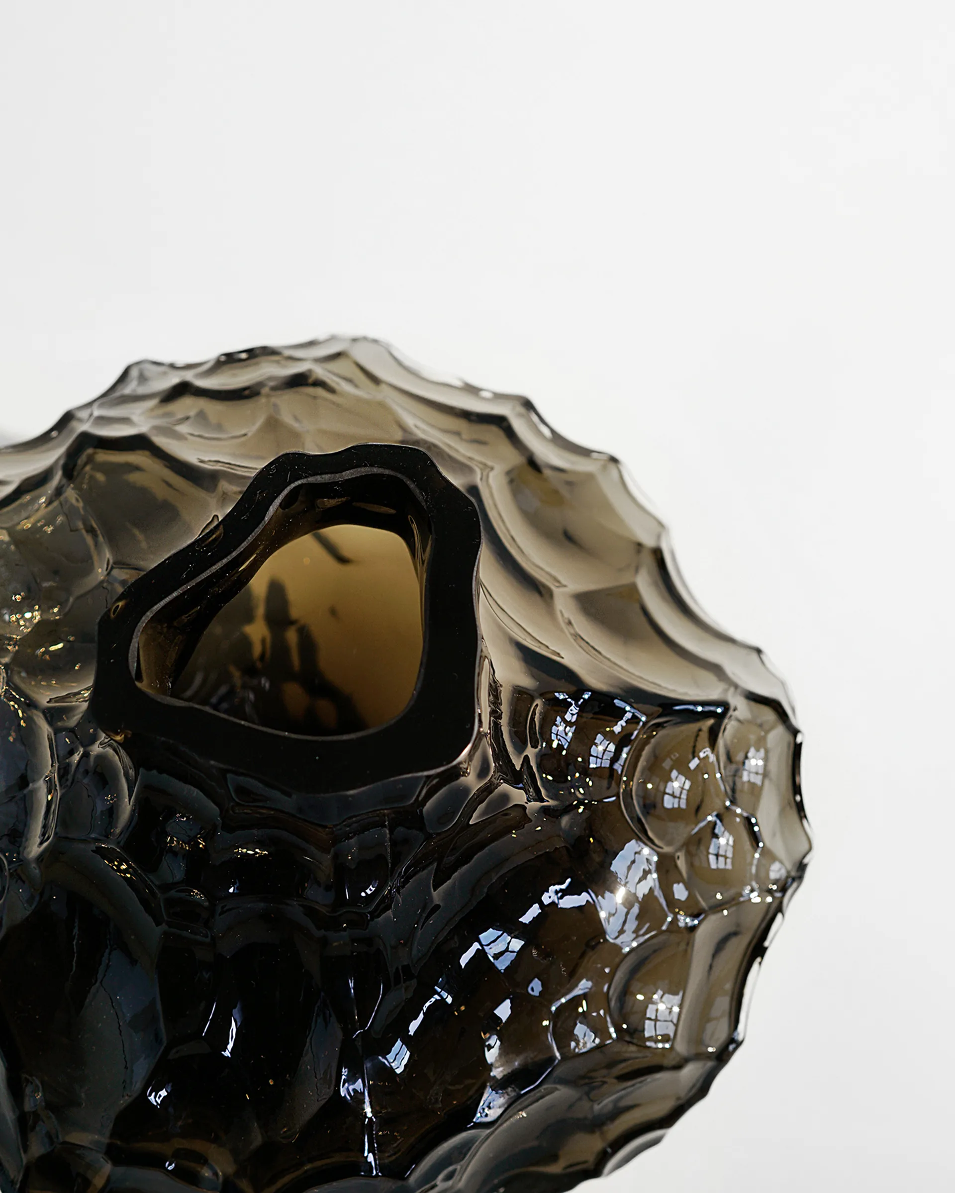 Jarrón Canyon Large 23 cm, New smoke Hein Studio