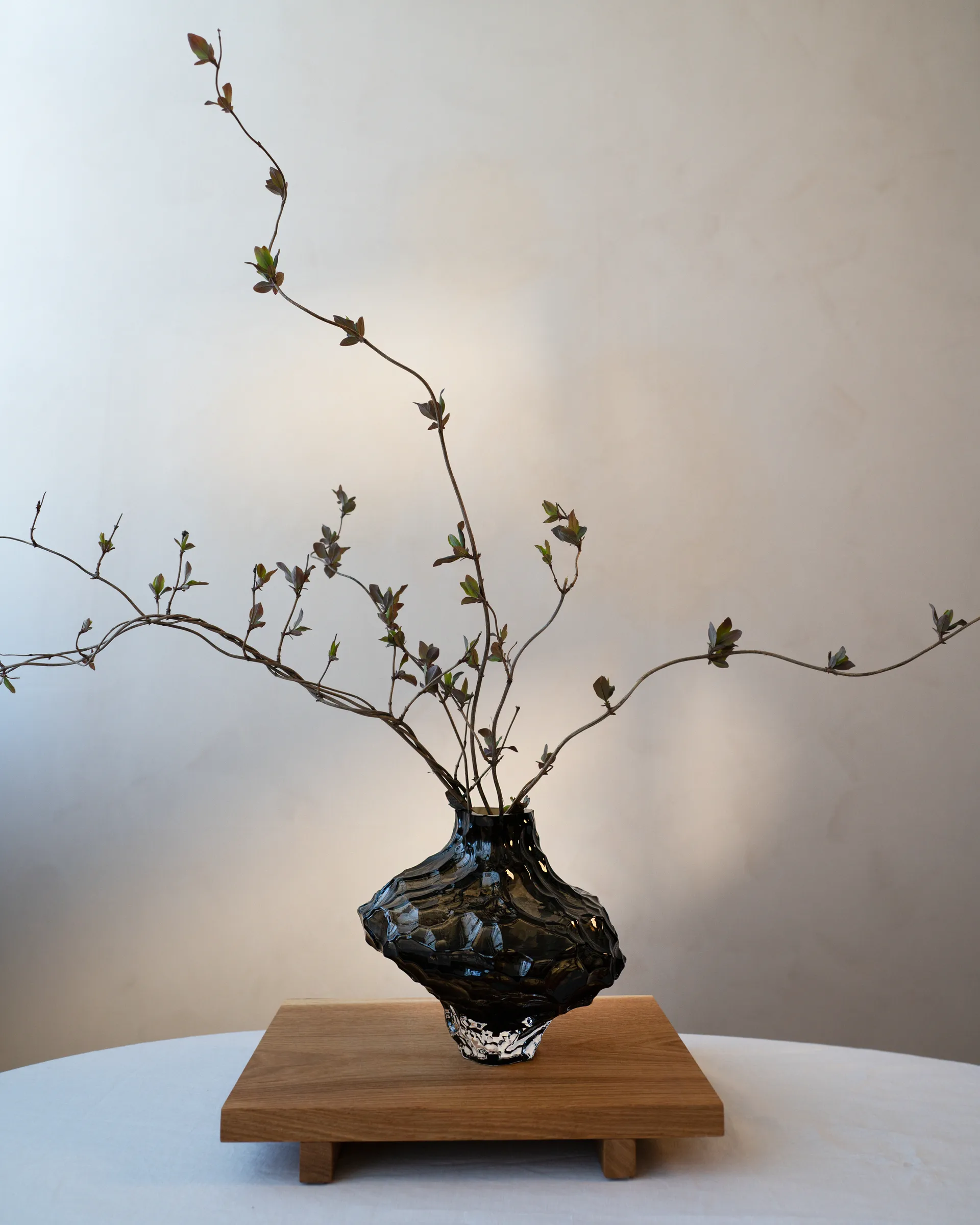 Jarrón Canyon Large 23 cm, New smoke Hein Studio