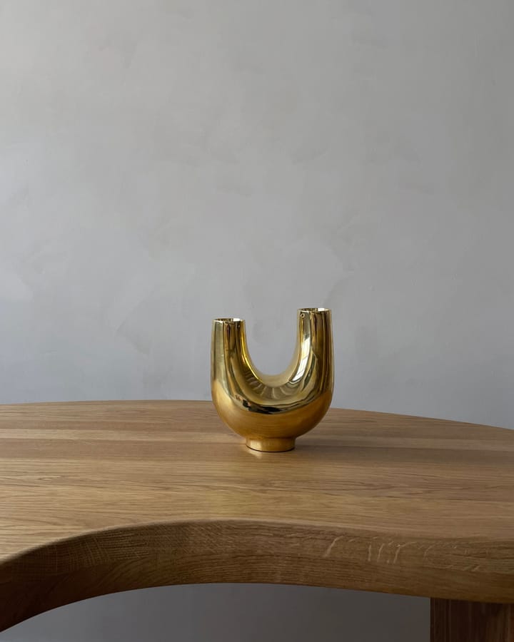 Jarrón Kazumi, Latón Hein Studio