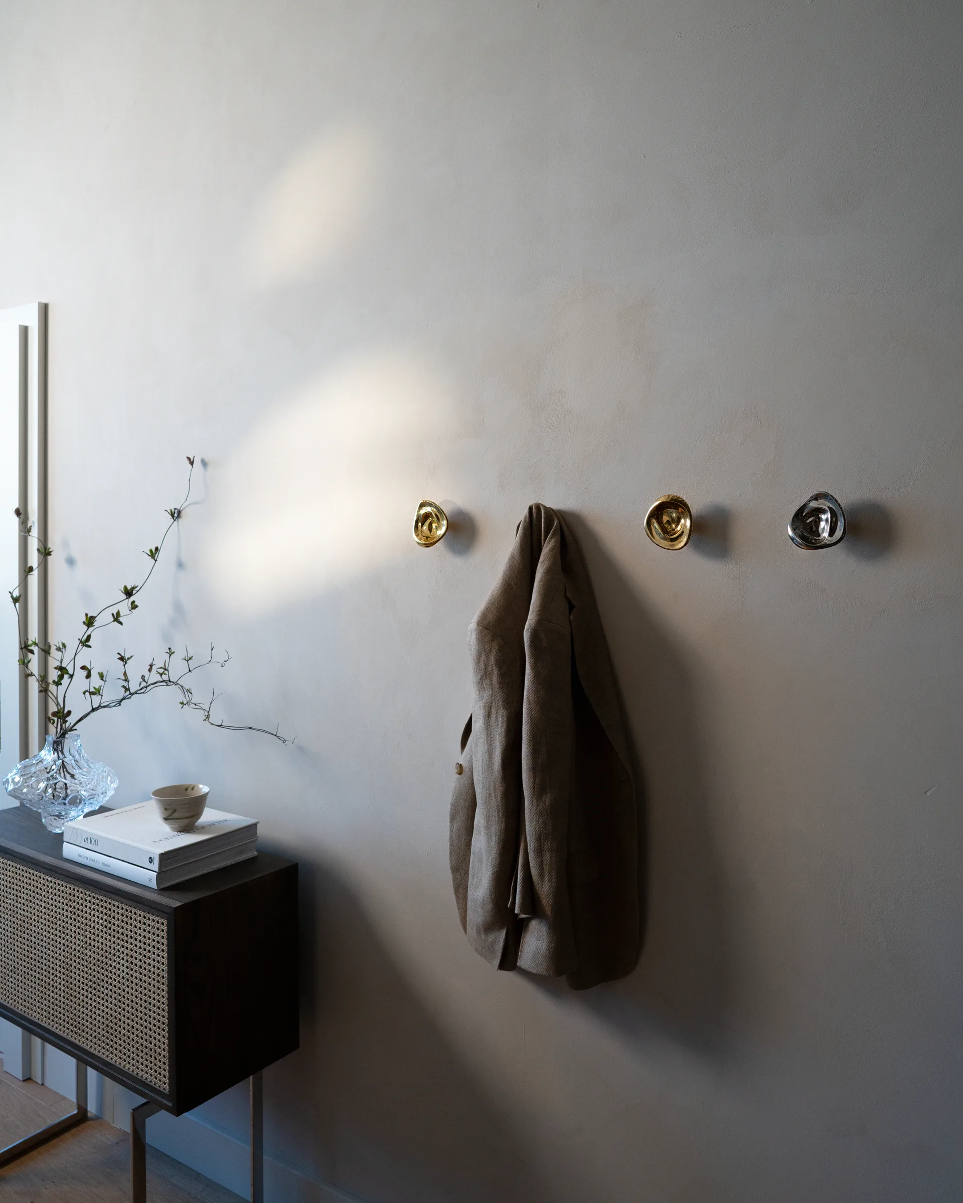 Ripple núm. 02 colgador grande, Cromo Hein Studio