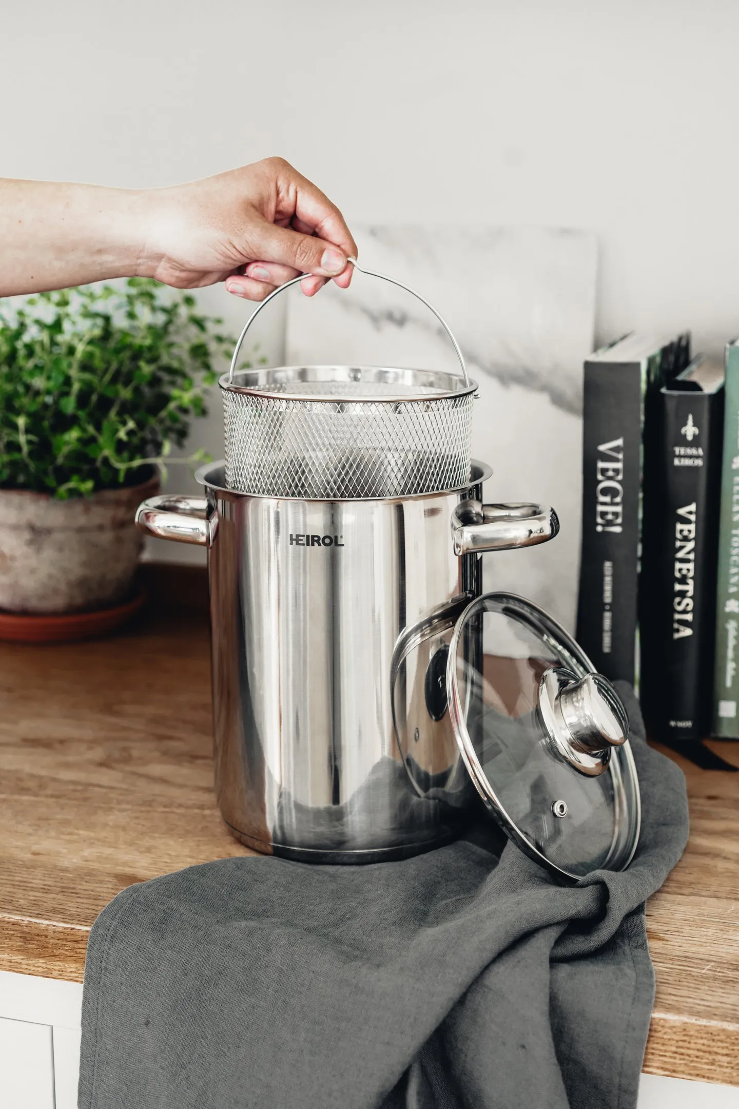 Olla para espárragos con cestillo Heirol Steely, 4 litros Heirol