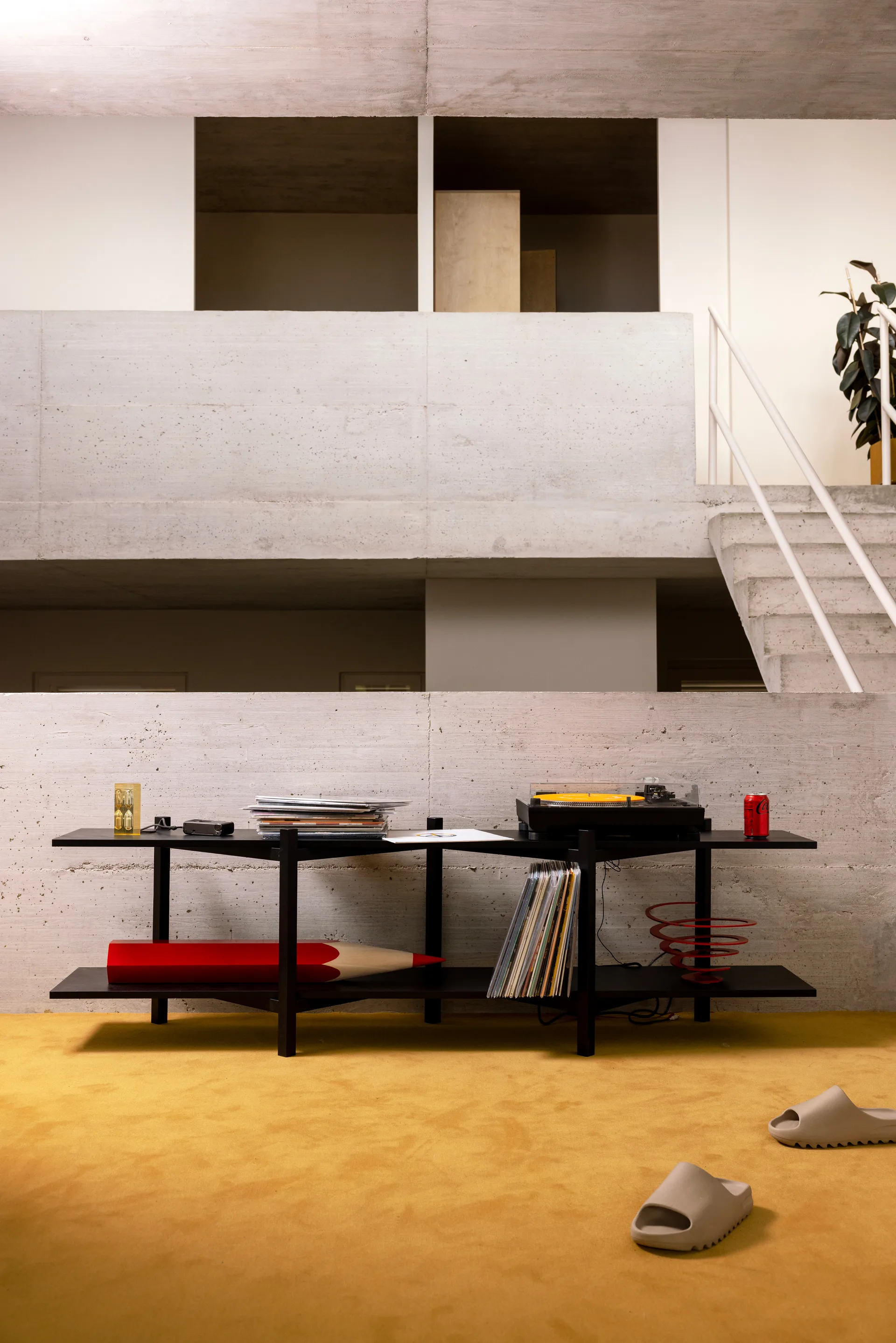 Estantería Zig Zag Media 194x57 cm, Black Hem