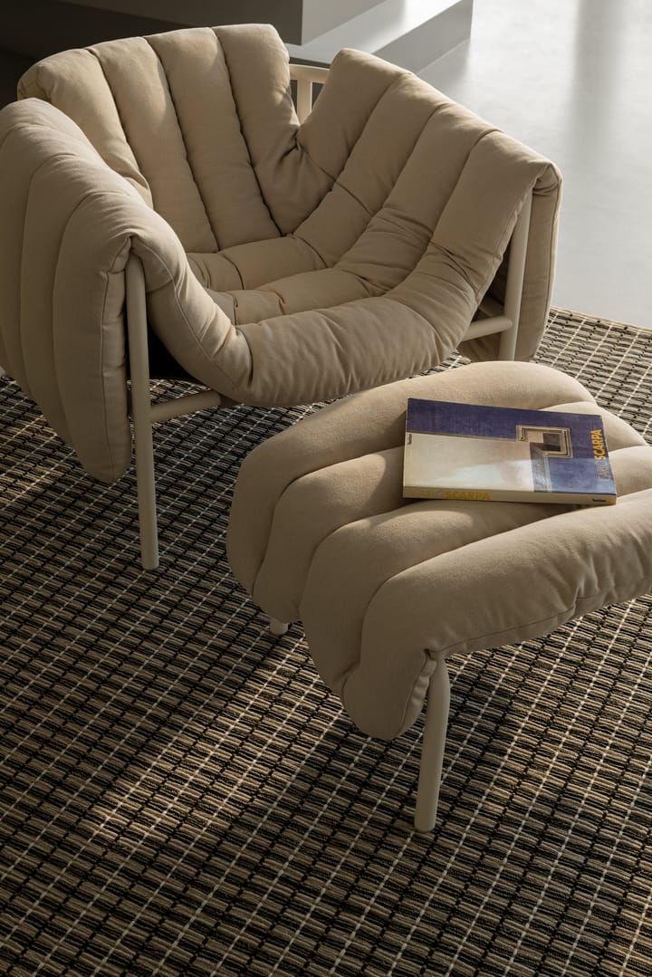 Sillón lounge + ottoman Puffy, Sawdust-cream Hem