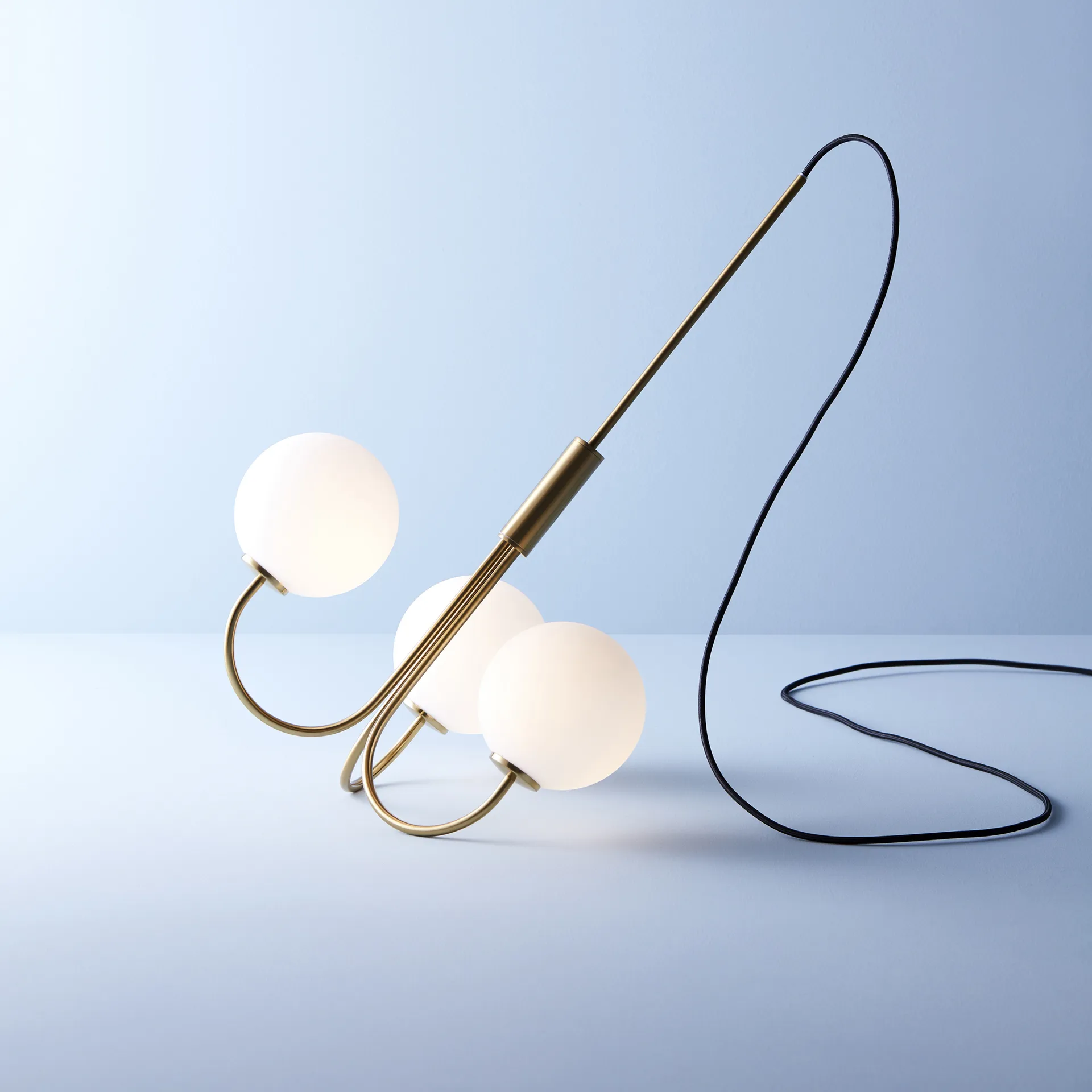 Lámpara araña Ballon, latón Herstal