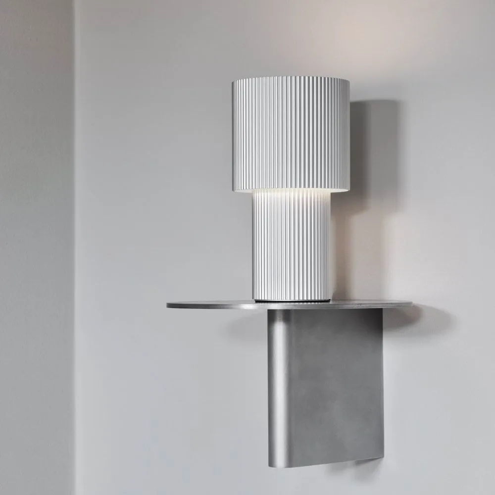 Lámpara de mesa portátil Iluma, Plata Herstal
