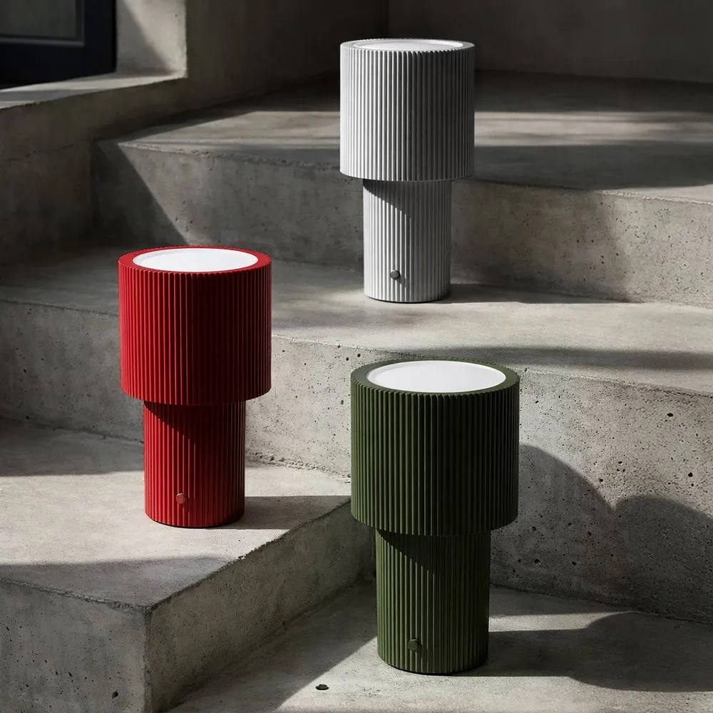 Lámpara de mesa portátil Iluma, Rojo Herstal