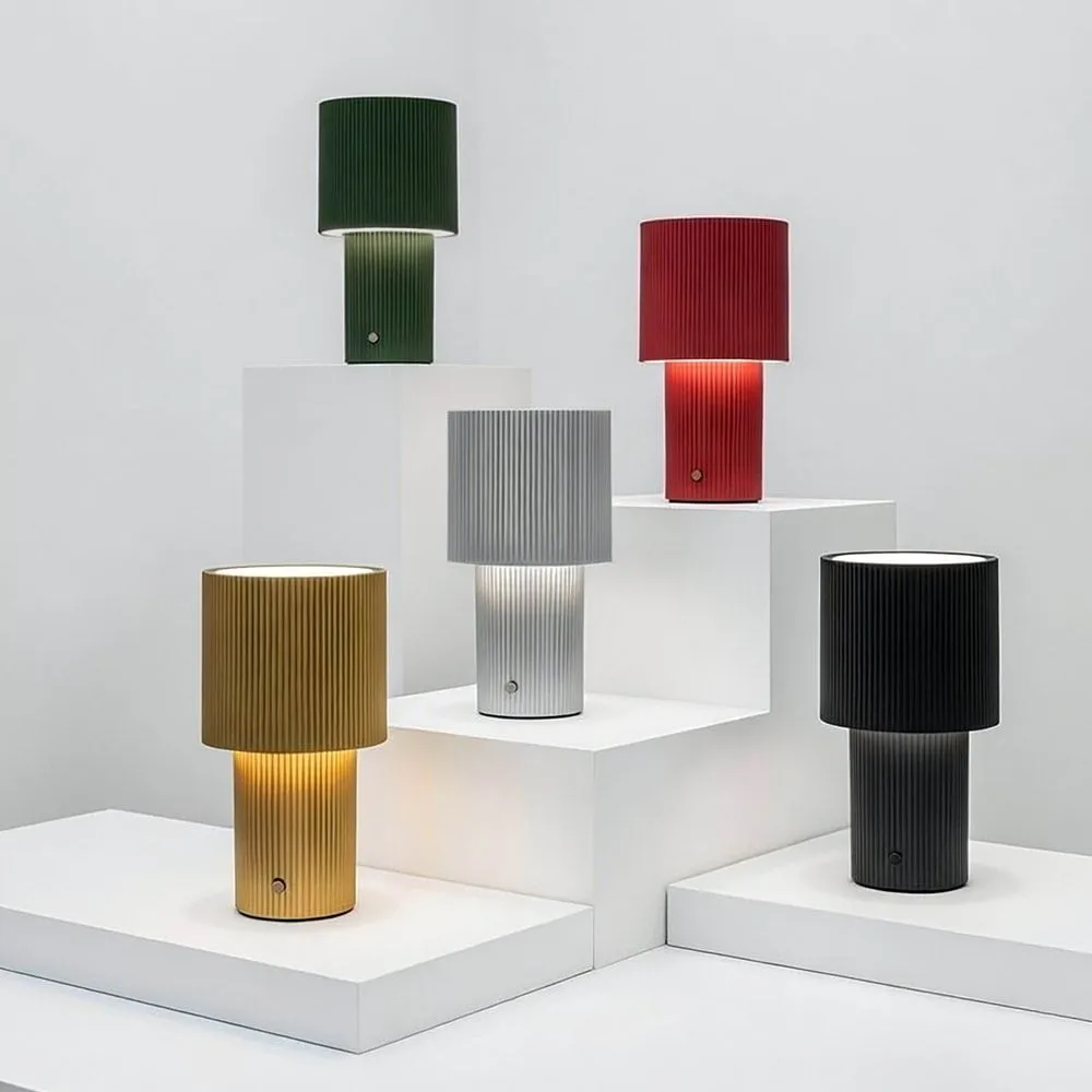 Lámpara de mesa portátil Iluma, Rojo Herstal